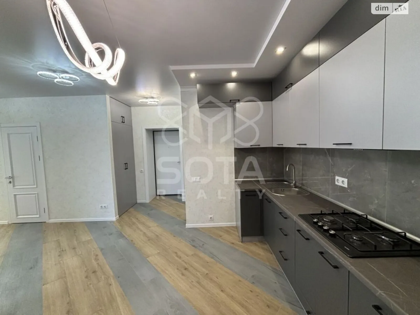 Продается 3-комнатная квартира 68.7 кв. м в Крюковщине, ул. Бакинская, 1Б - фото 1