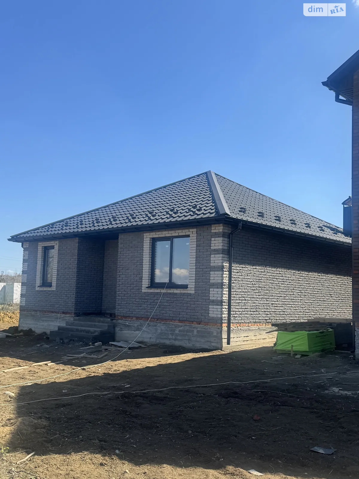 Продається одноповерховий будинок 90 кв. м з балконом, цена: 75000 $ - фото 1