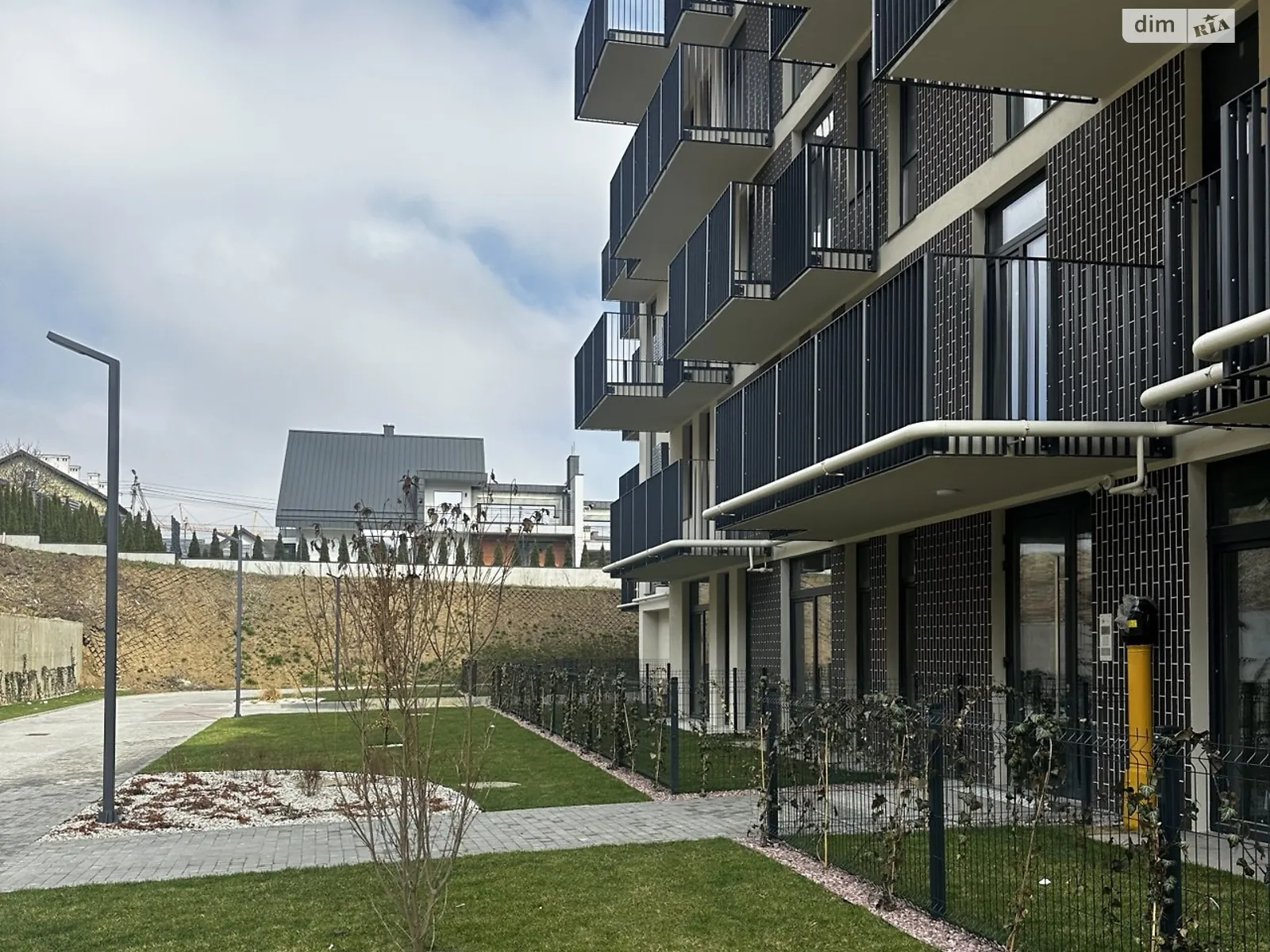 Продається 2-кімнатна квартира 67.93 кв. м у Винниках, вул. Галицька, 3 - фото 1