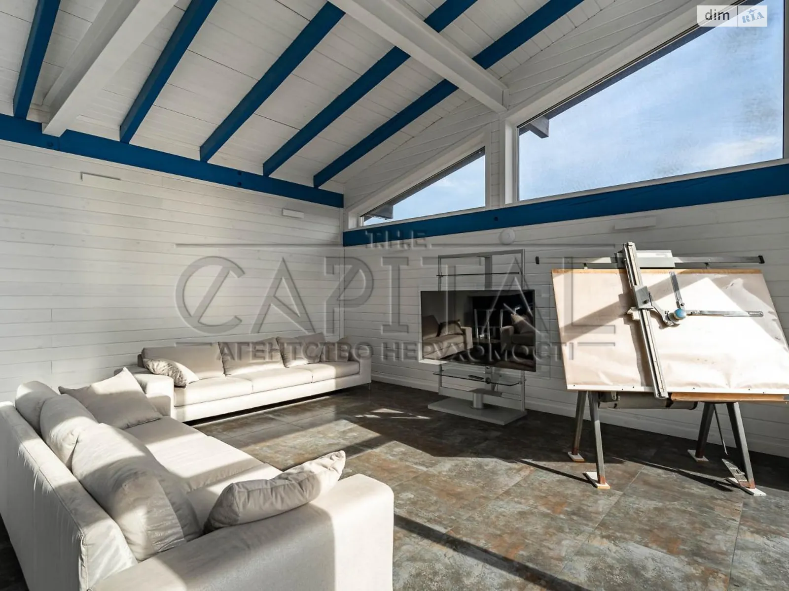 Сдается в аренду дом на 2 этажа 224 кв. м с садом, цена: 4000 $ - фото 1