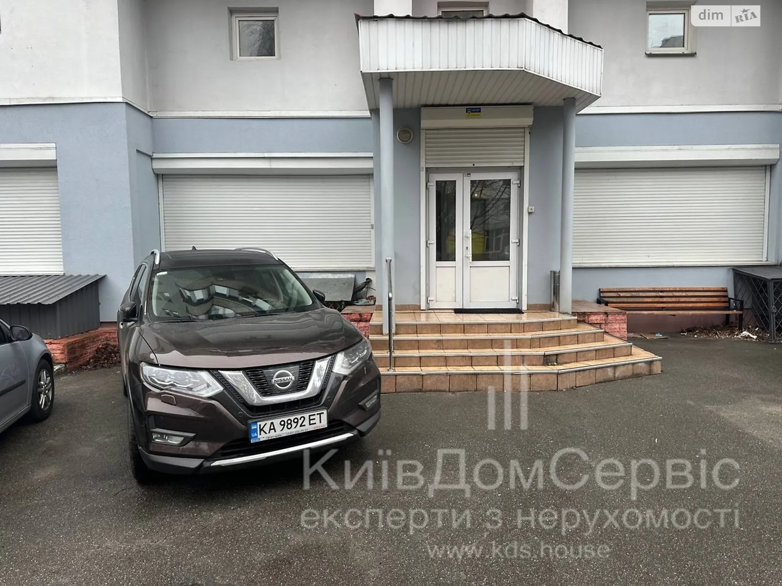 Продается офис 300 кв. м в бизнес-центре, цена: 252000 $ - фото 1