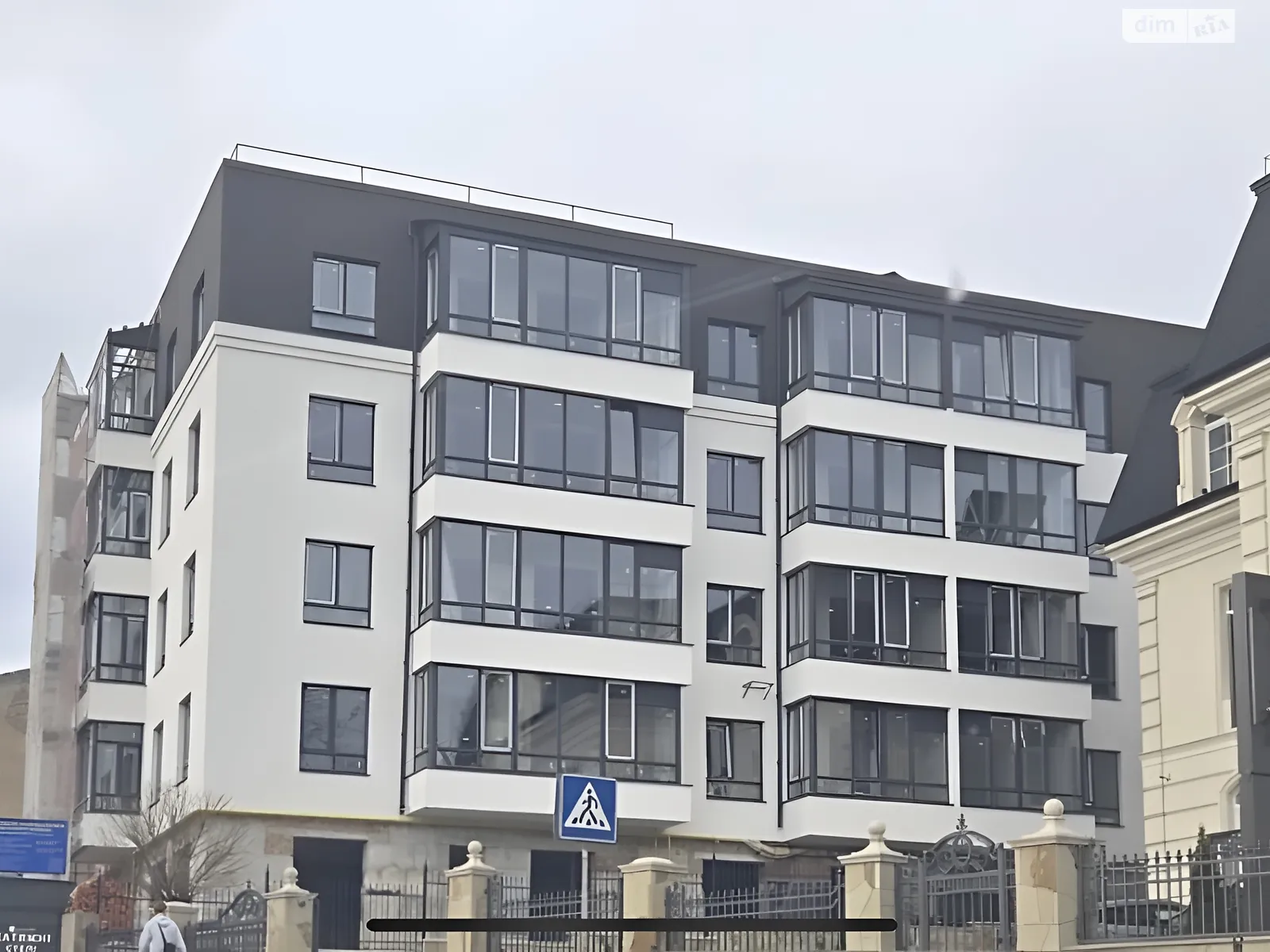2-кімнатна квартира 67 кв. м у Тернополі, вул. Глиняна - фото 1