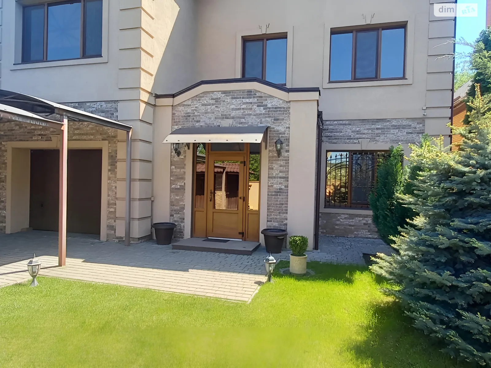 Продается дом на 2 этажа 241 кв. м с верандой, цена: 220000 $ - фото 1
