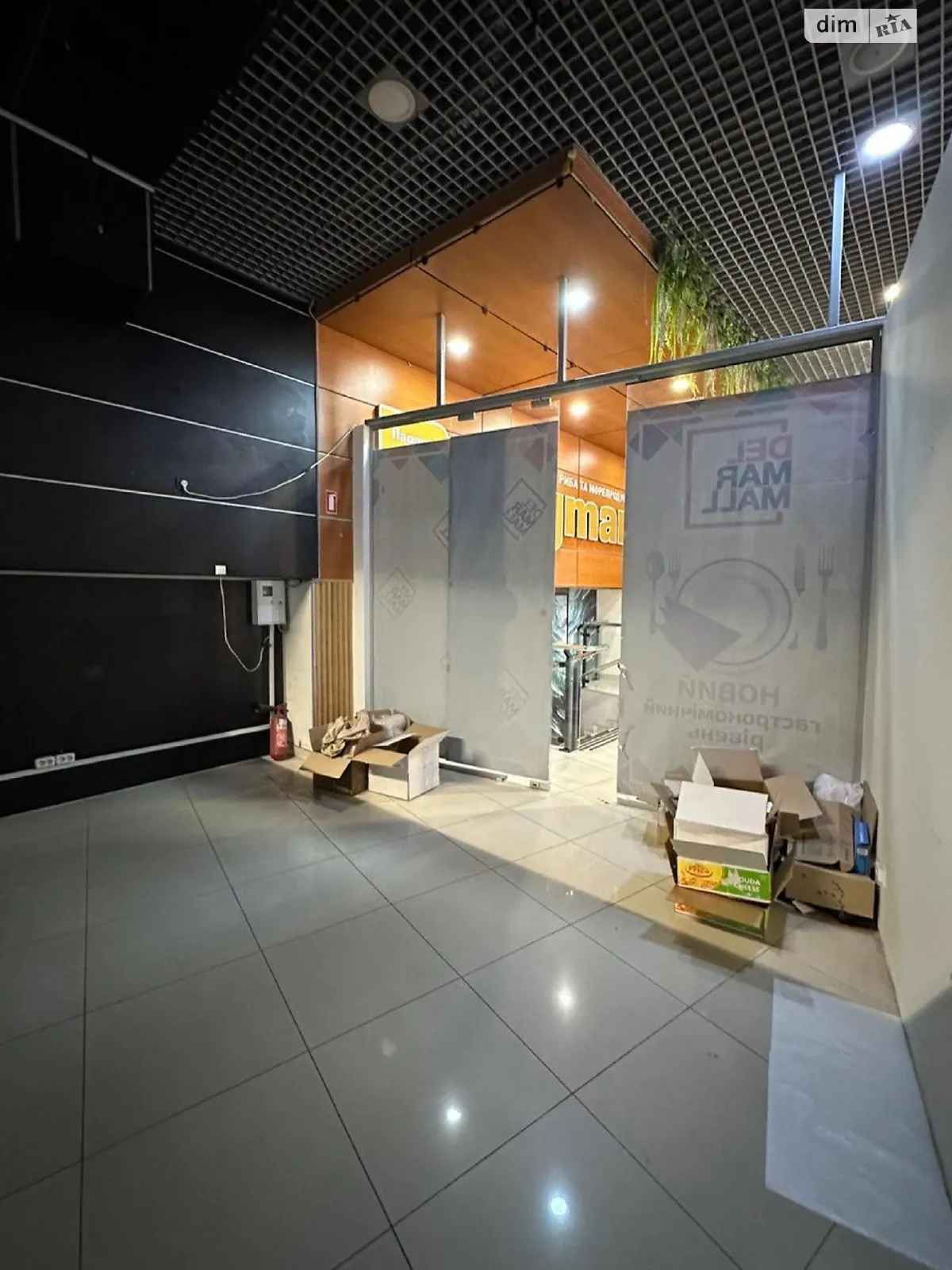 Сдается в аренду помещения свободного назначения 19.8 кв. м в 3-этажном здании, цена: 20000 грн - фото 1