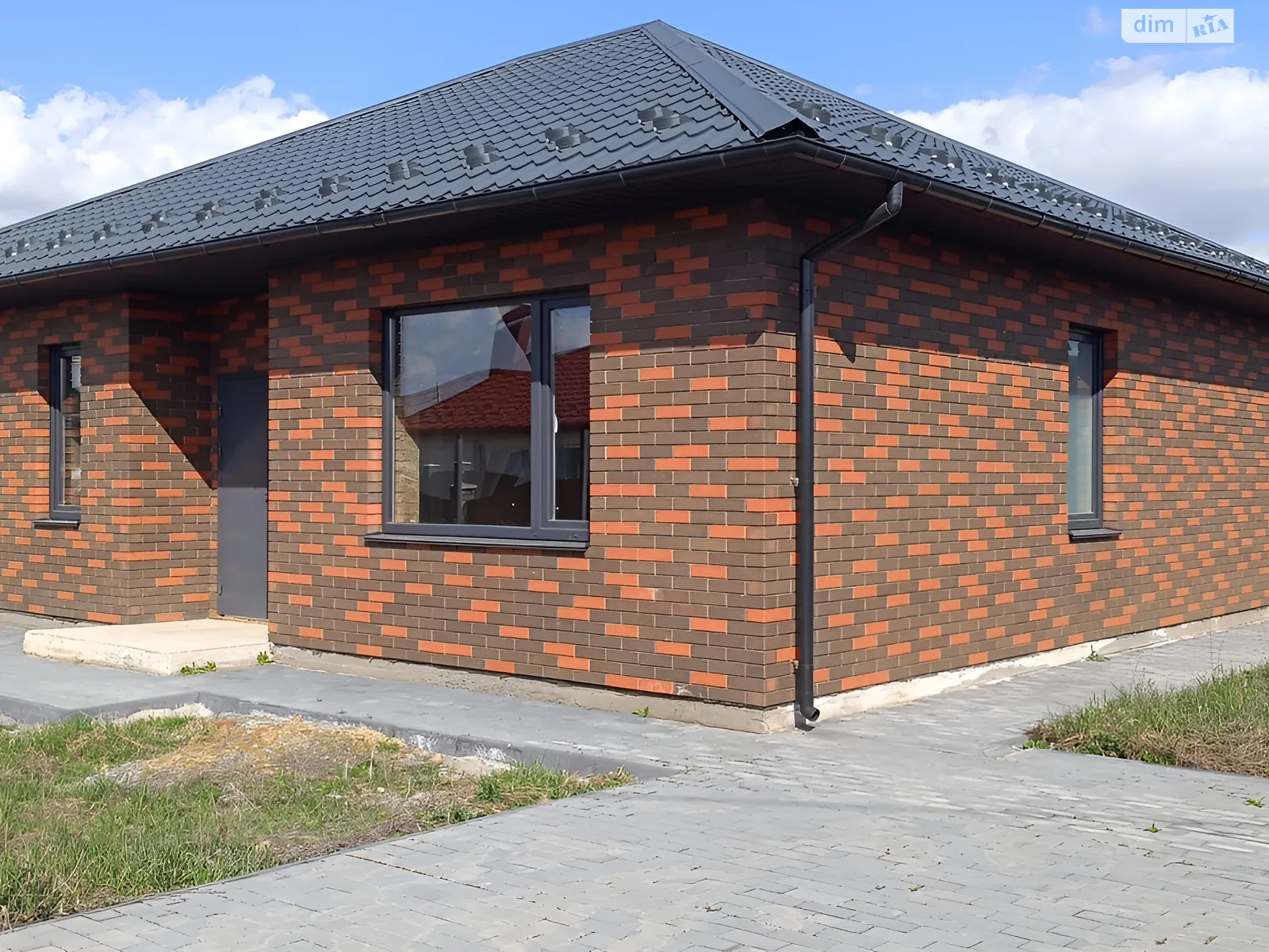 Продається одноповерховий будинок 100 кв. м з верандою, цена: 71000 $ - фото 1