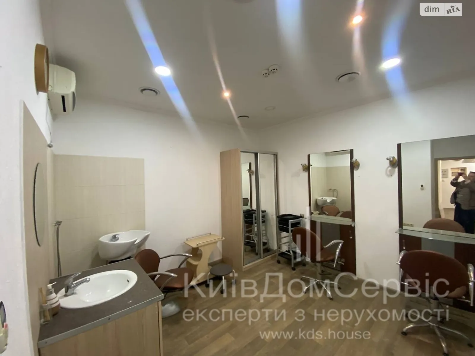 Сдается в аренду объект сферы услуг 72 кв. м в 5-этажном здании, цена: 33000 грн - фото 1