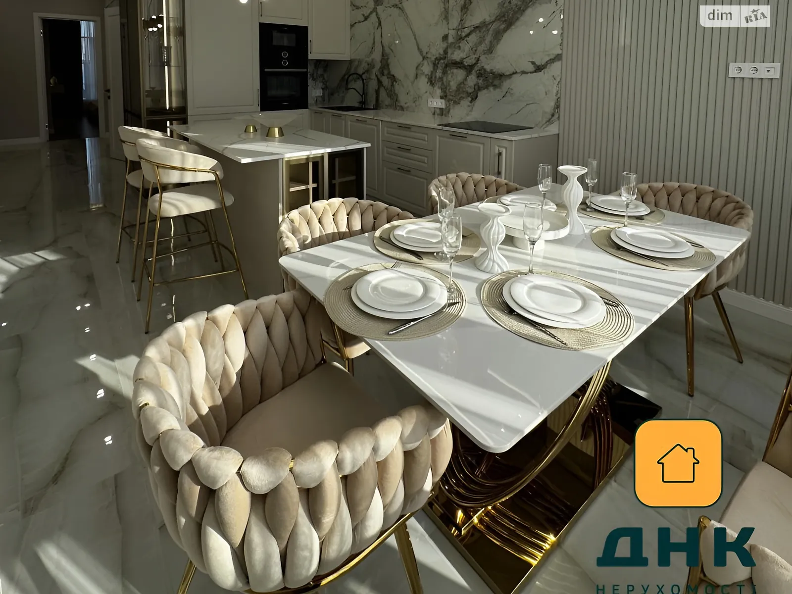 Продается 3-комнатная квартира 120 кв. м в Одессе, пер. Курортный, 1 - фото 1