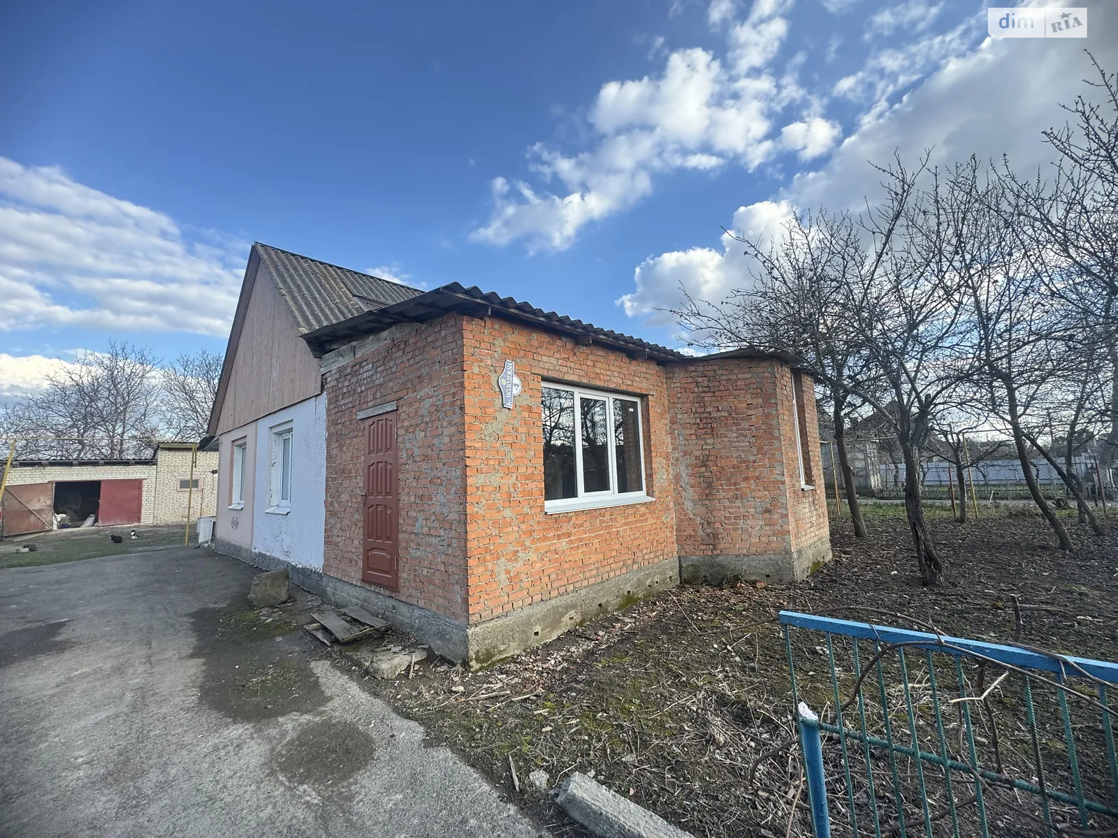 Продается одноэтажный дом 110 кв. м с подвалом, цена: 100000 $ - фото 1