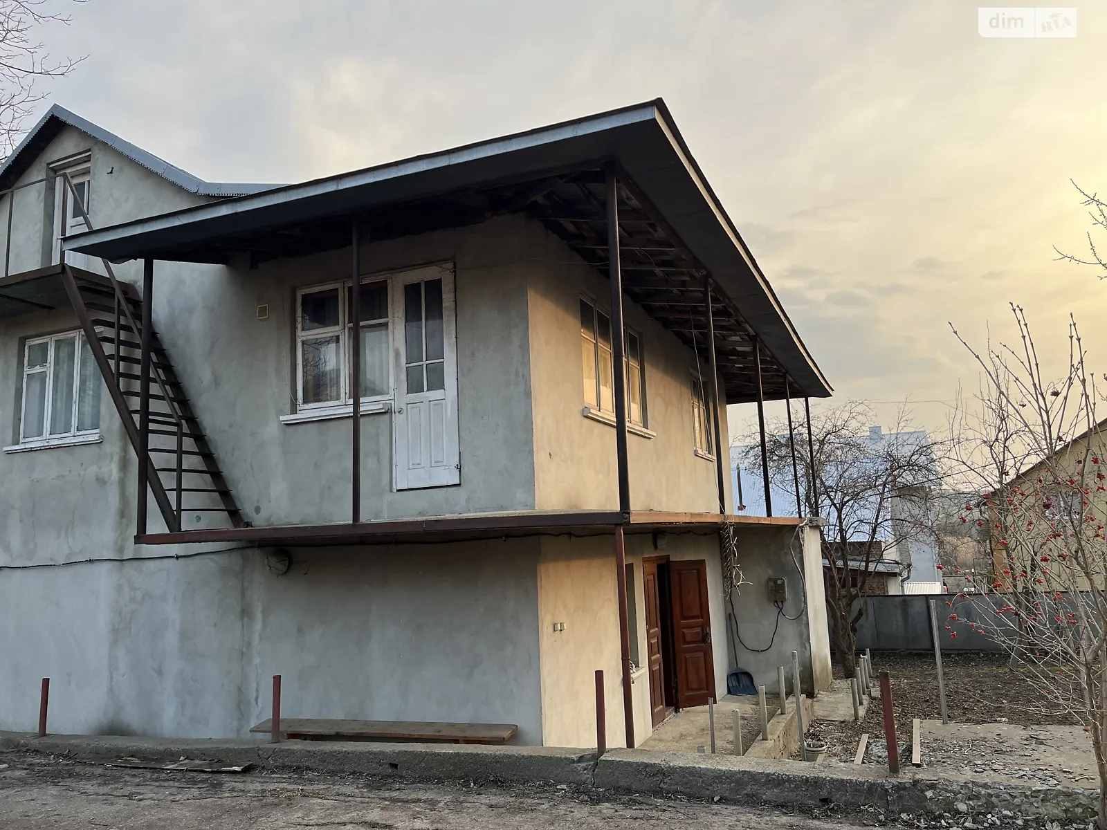 Продається будинок 2 поверховий 180 кв. м з гаражем, цена: 100000 $ - фото 1