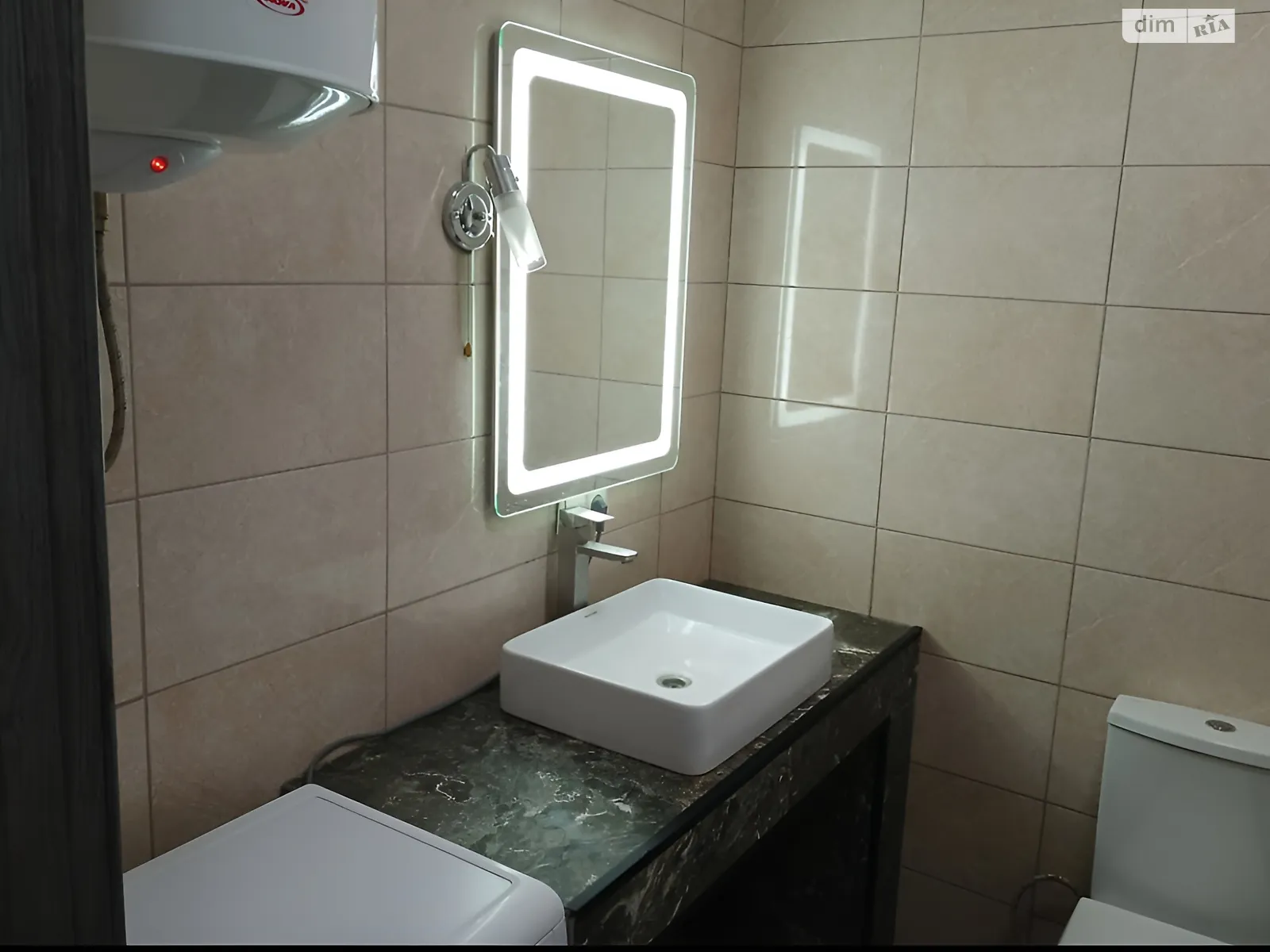 Продается 1-комнатная квартира 43 кв. м в Виннице, ул. Константина Василенко, 14В - фото 1