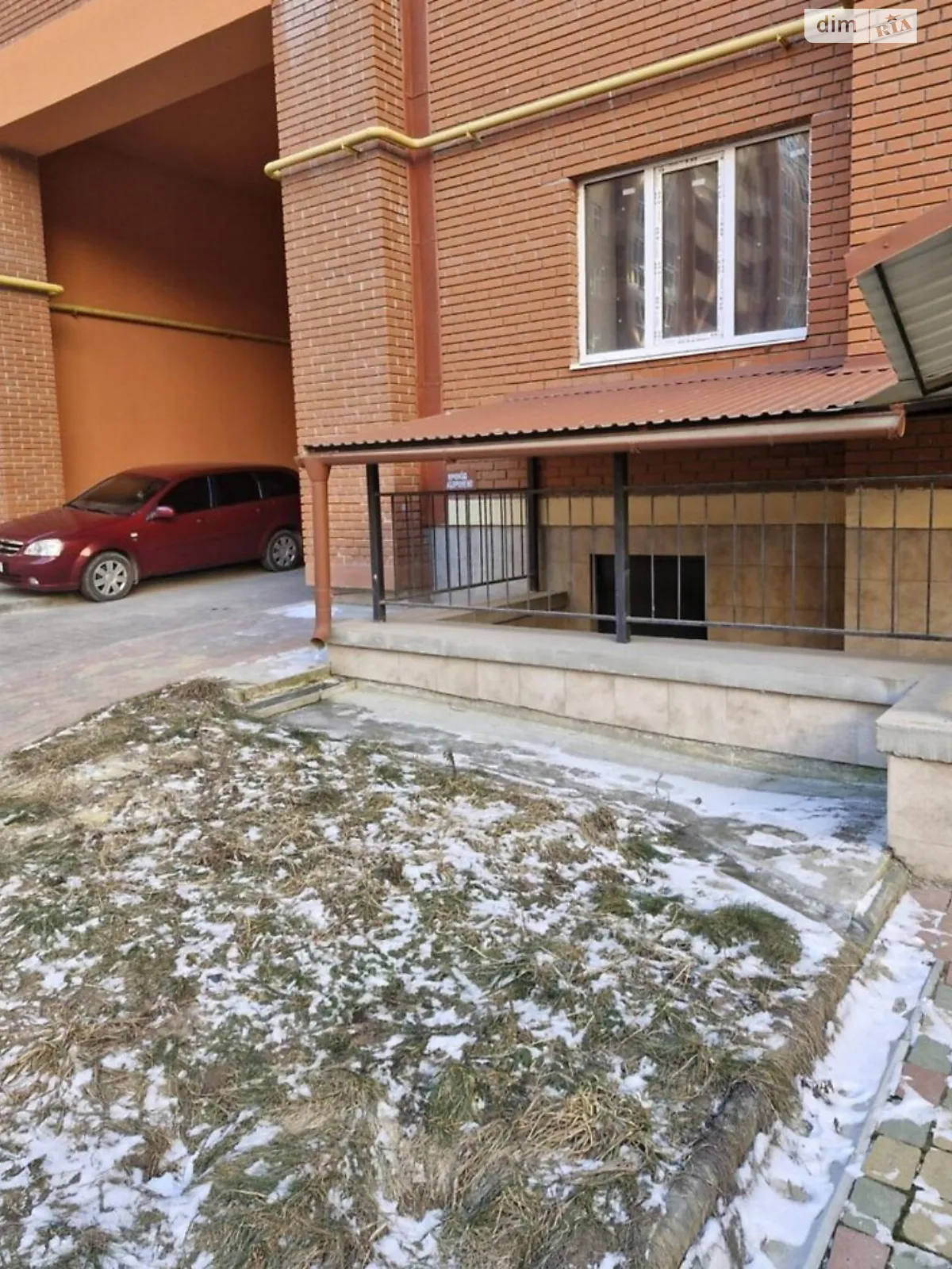 Продається об'єкт сфери послуг 41 кв. м в 9-поверховій будівлі, цена: 22500 $ - фото 1