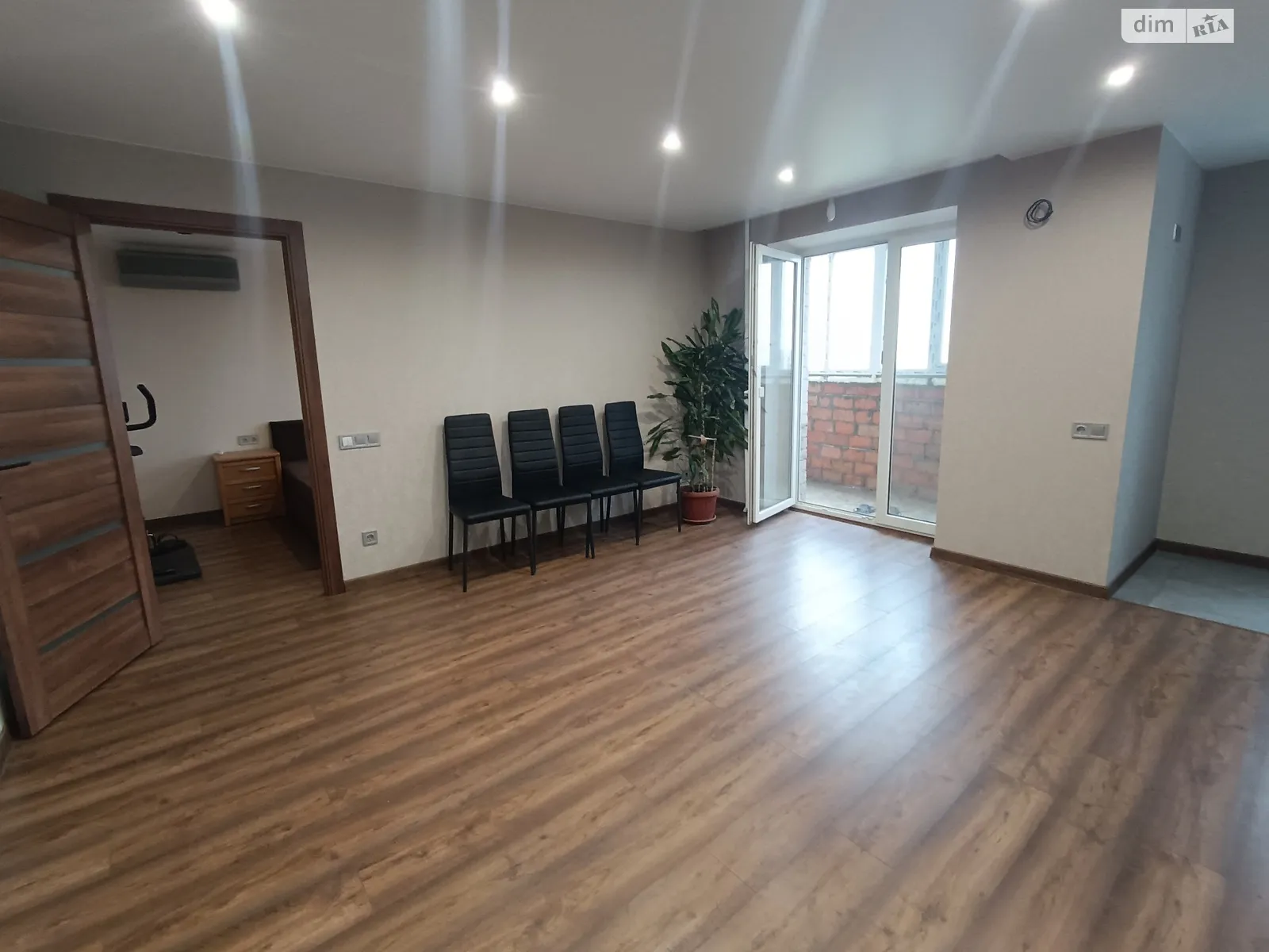 Продается 3-комнатная квартира 70 кв. м в Самаре, ул. Зины Белой - фото 1