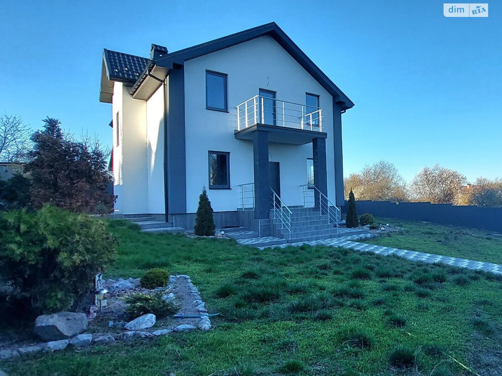 Продається будинок 2 поверховий 180 кв. м з каміном, цена: 190000 $ - фото 1
