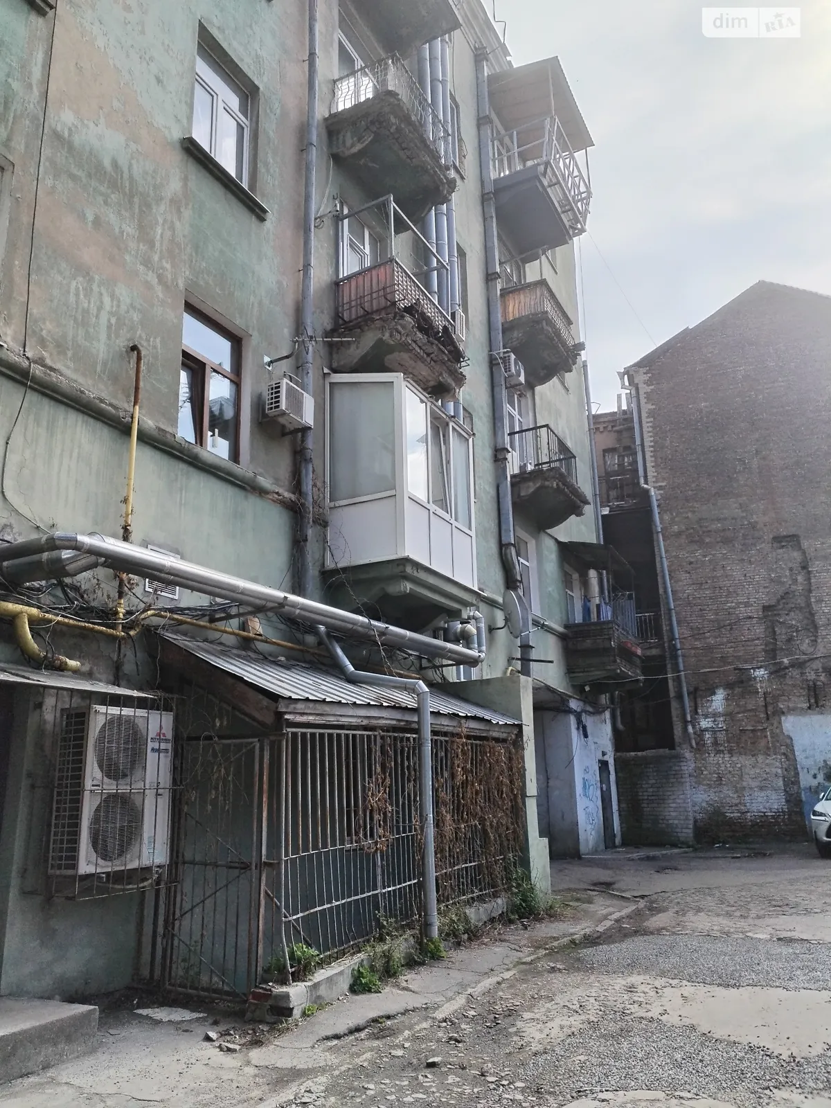 Продается 3-комнатная квартира 100 кв. м в Днепре, просп. Яворницкого Дмитрия - фото 1