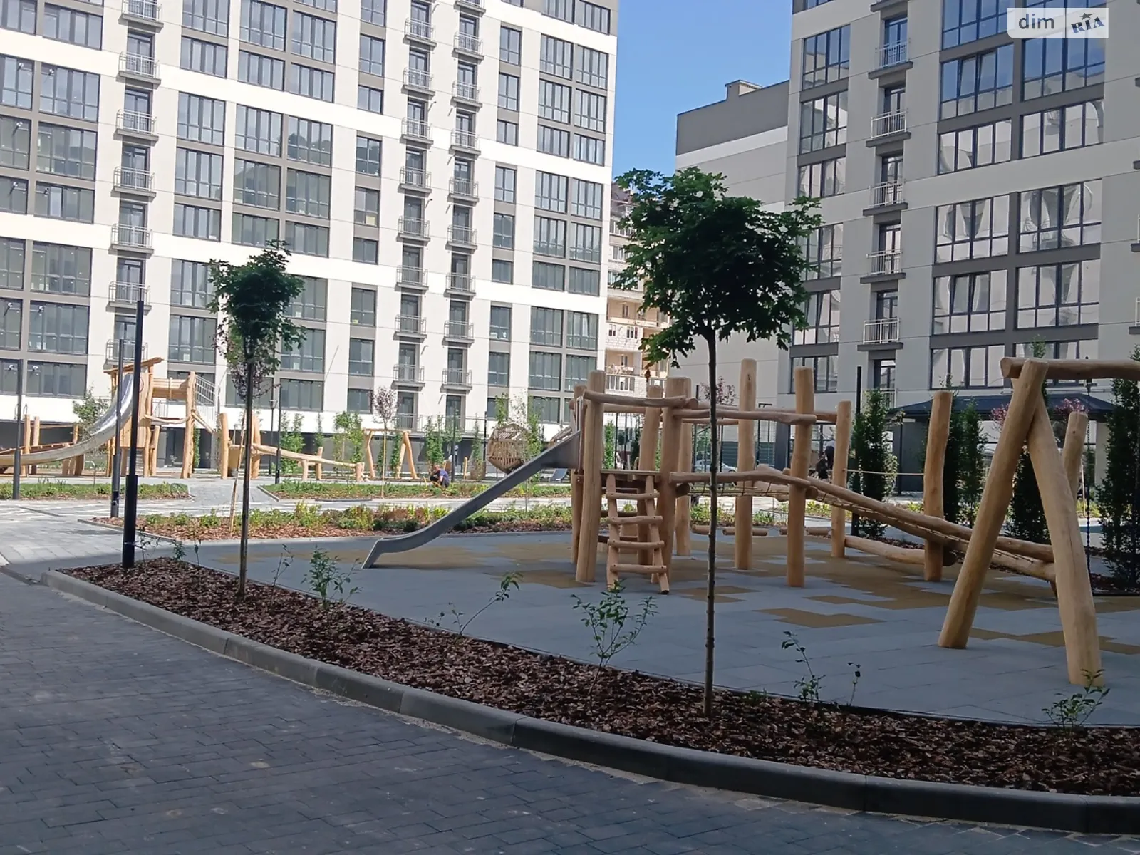 Продается 1-комнатная квартира 44.3 кв. м в Ивано-Франковске, ул. Довженко А. - фото 1