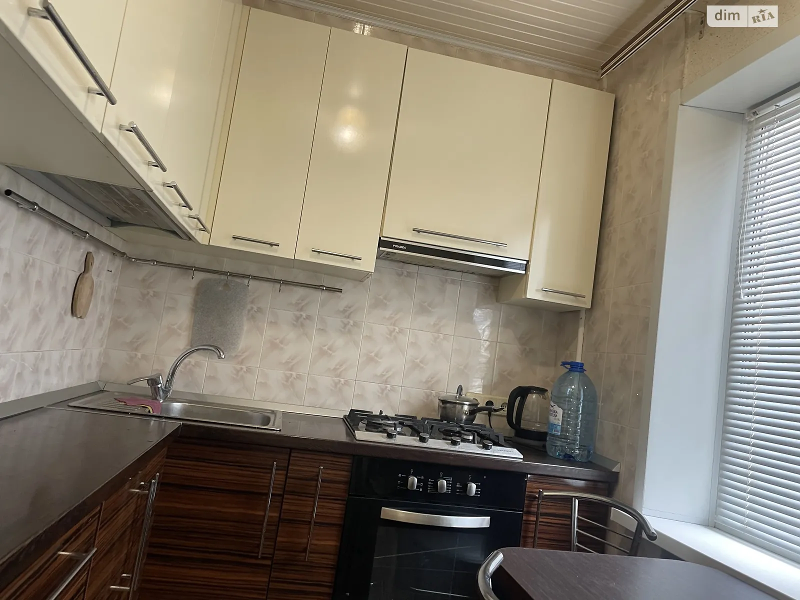 3-кімнатна квартира 54 кв. м у Запоріжжі, вул. Платона Майбороди(Сєченова), 41А - фото 1