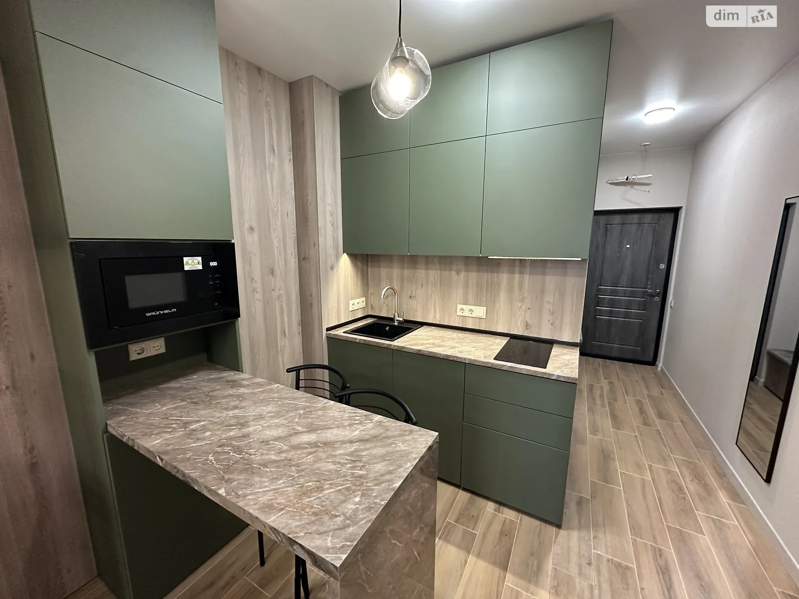 Продается 4-комнатная квартира 206 кв. м в Одессе, ул. Генуэзская, 1Е корпус 1 - фото 1