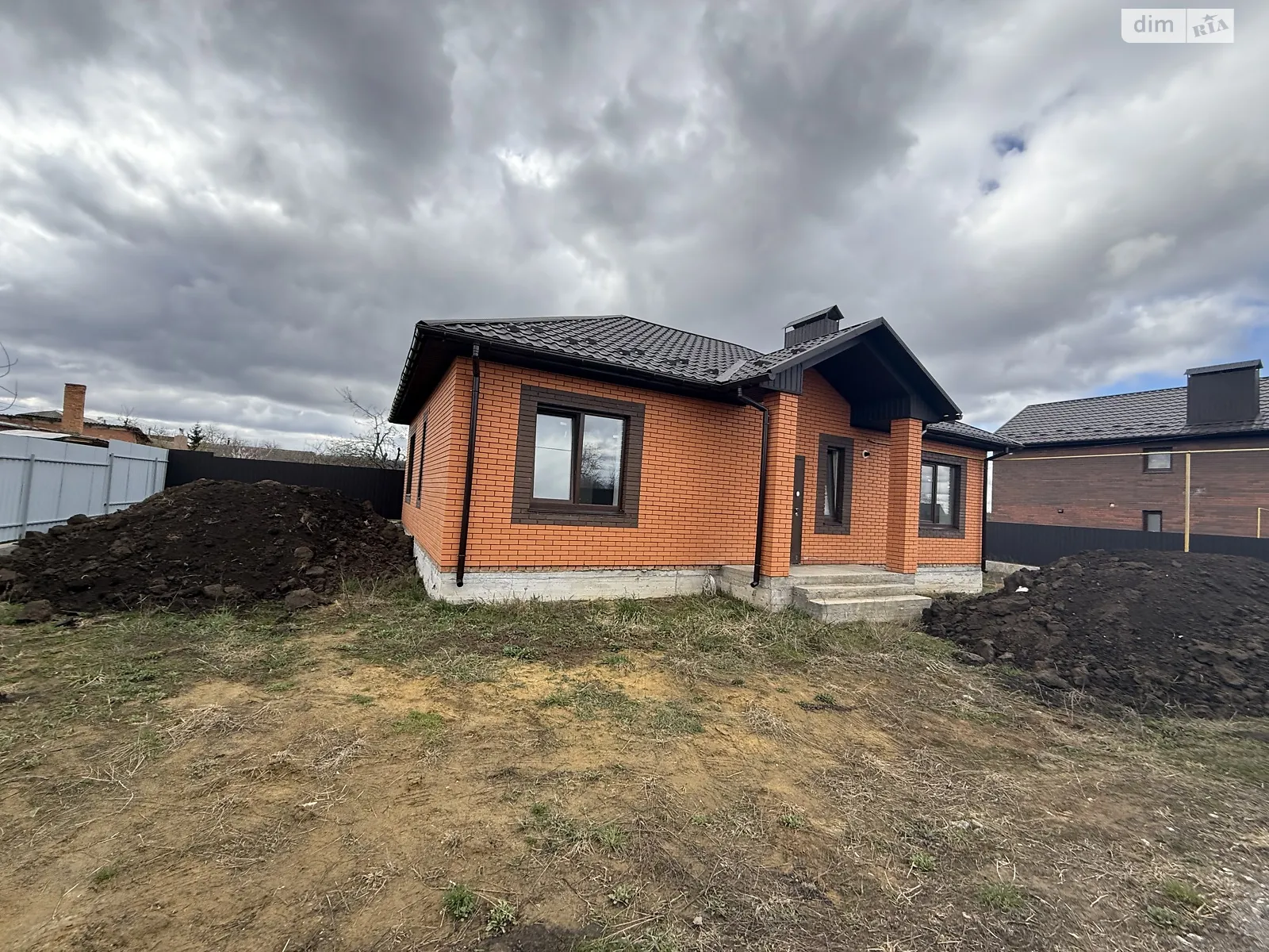 Продается одноэтажный дом 105 кв. м с беседкой, цена: 90000 $ - фото 1