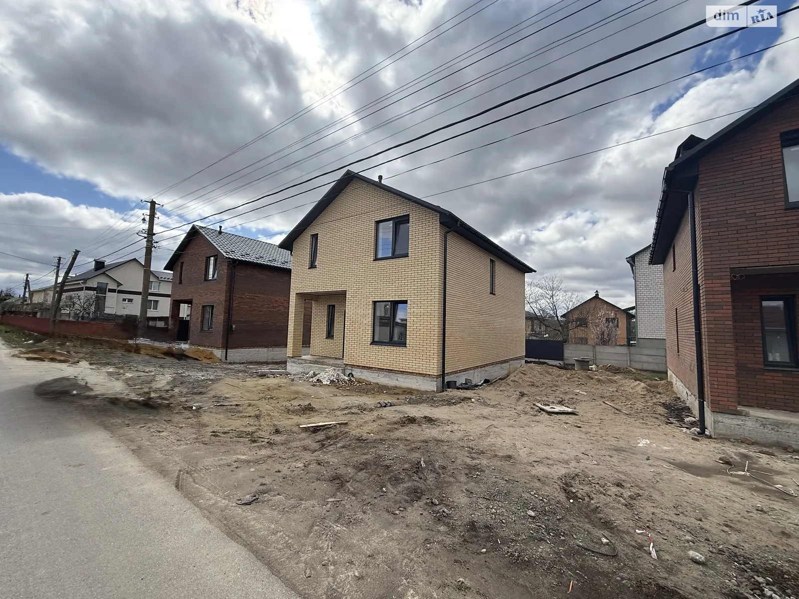 Продается дом на 2 этажа 120 кв. м с балконом, цена: 98000 $ - фото 1