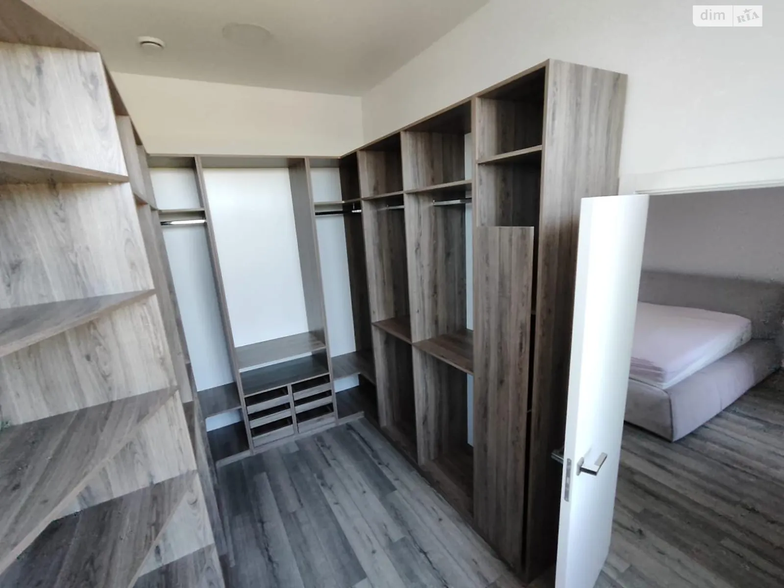 Продается дом на 2 этажа 200 кв. м с беседкой, цена: 200000 $ - фото 1