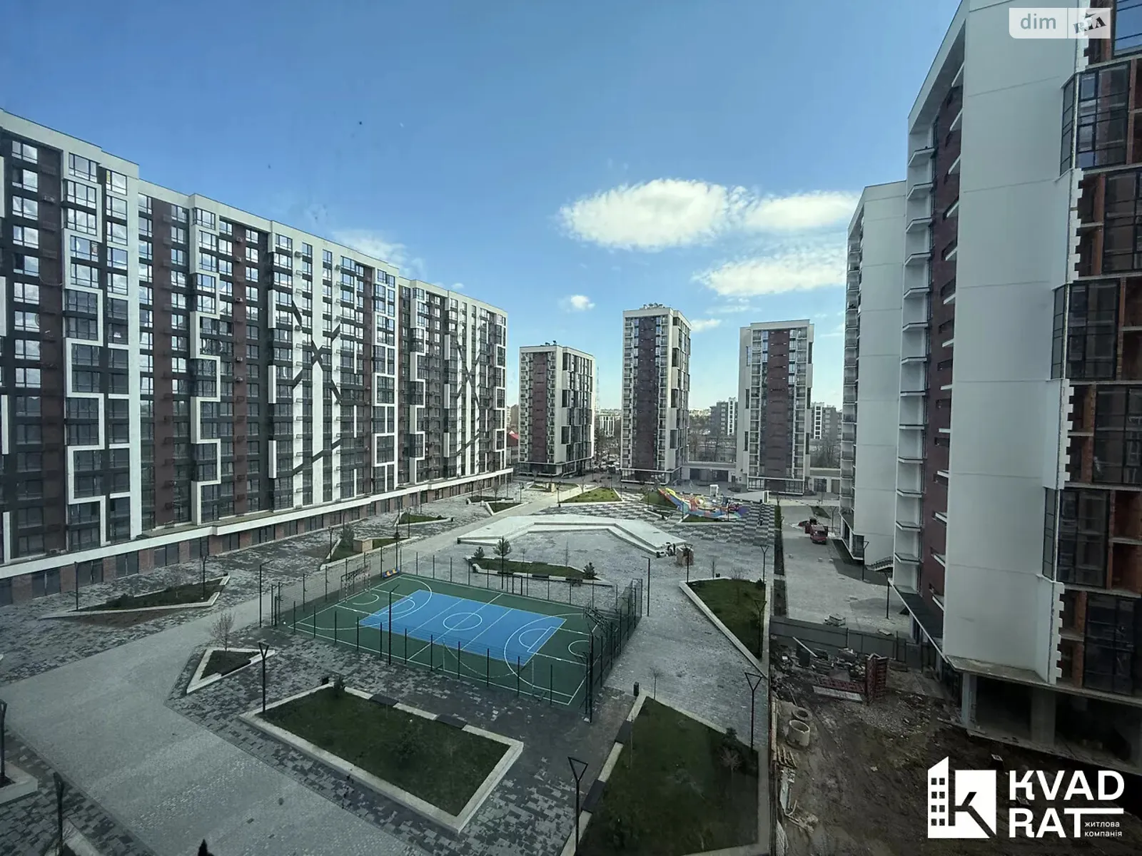 Продается 3-комнатная квартира 92 кв. м в Ивано-Франковске, ул. Ленкавского, 34 - фото 1