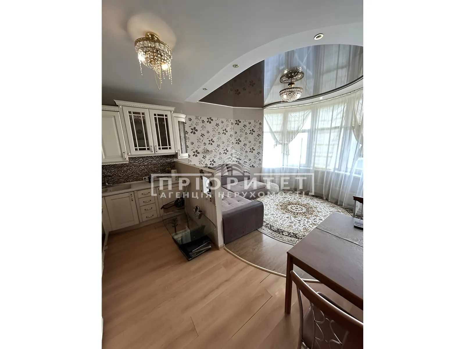 Продается 1-комнатная квартира 52 кв. м в Одессе, ул. Инглези - фото 1