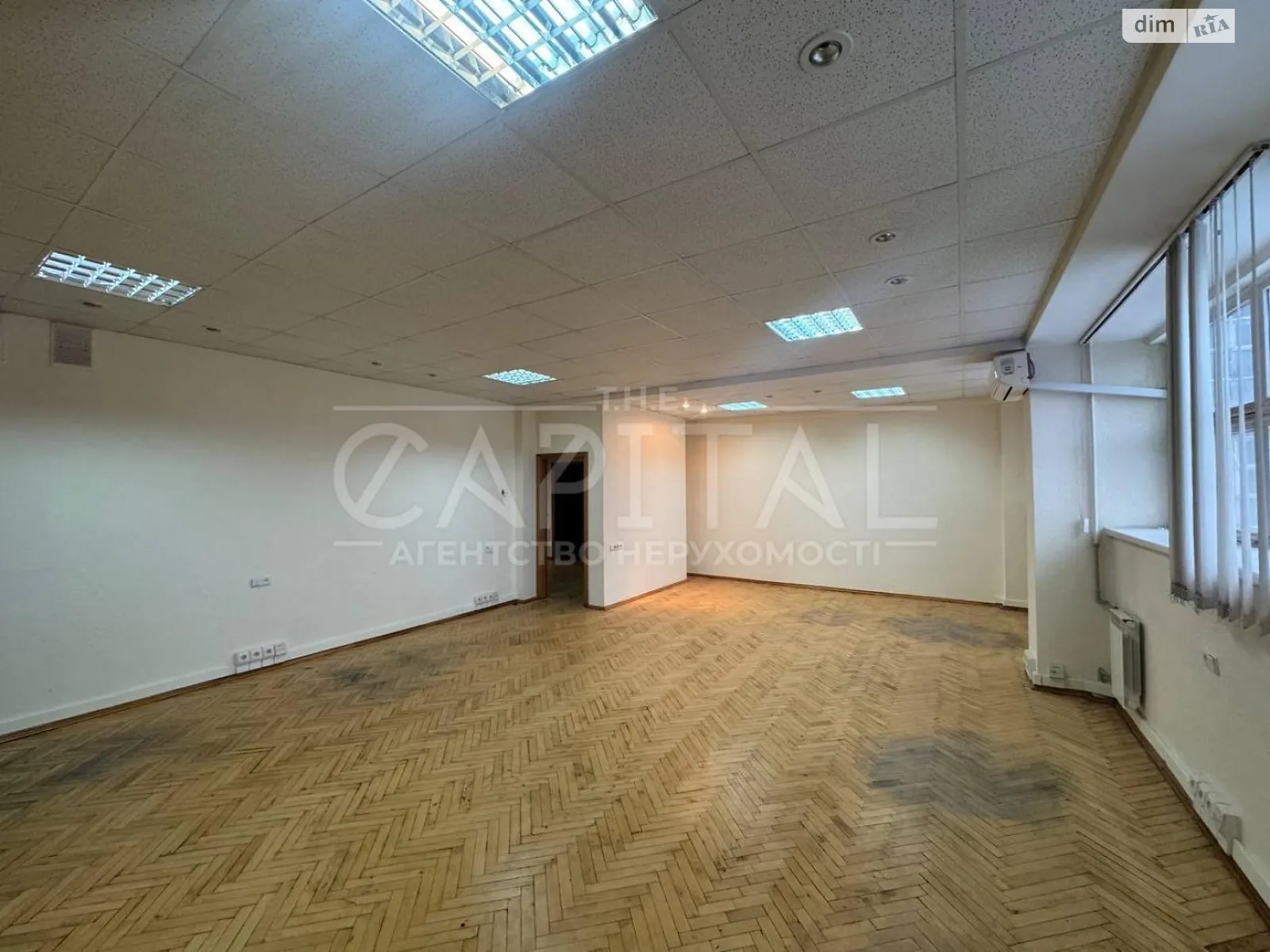 Сдается в аренду офис 220 кв. м в бизнес-центре, цена: 1870 $ - фото 1