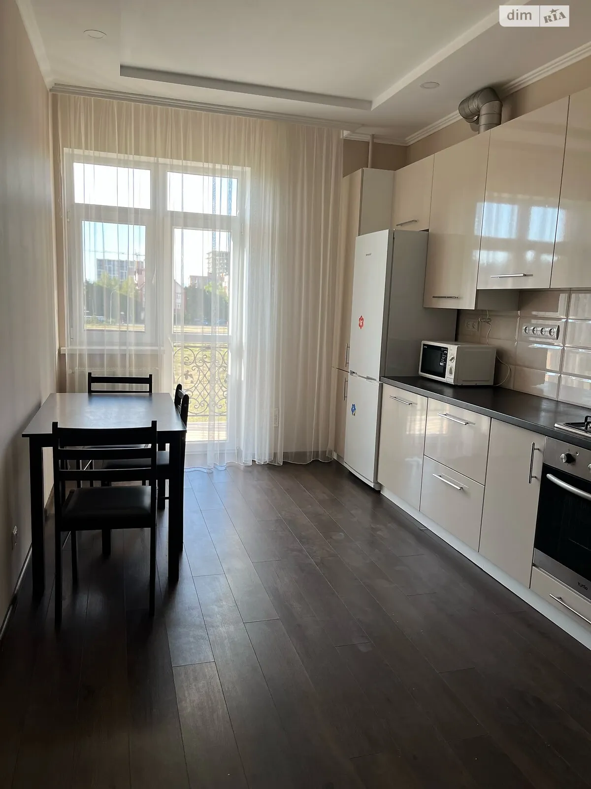 Продается 2-комнатная квартира 61 кв. м в Ужгороде, ул. Тлехаса - фото 1