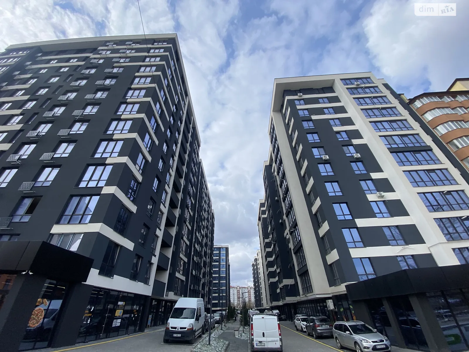 Продается 1-комнатная квартира 42 кв. м в Ивано-Франковске, ул. Химиков - фото 1