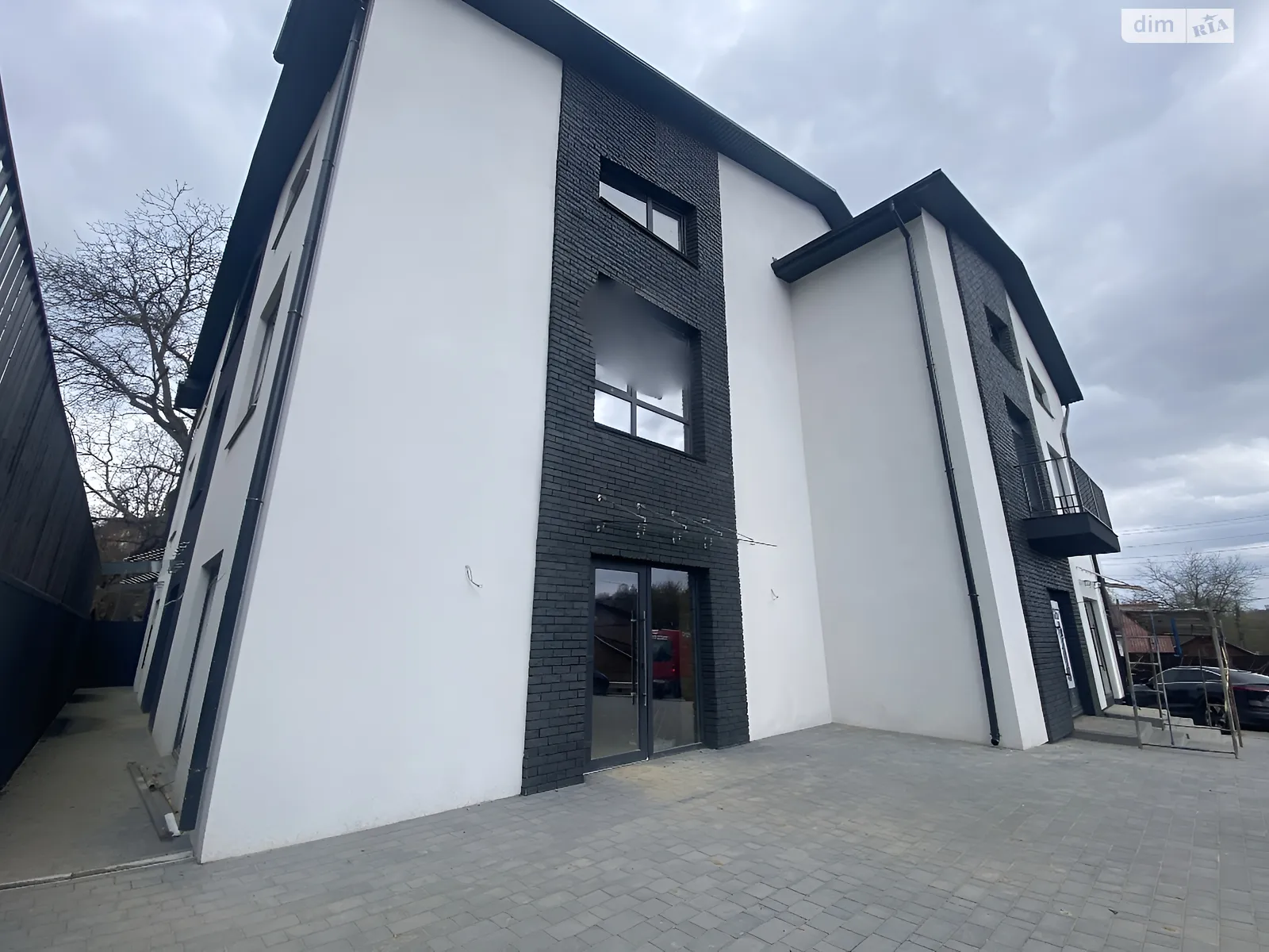 Продается помещения свободного назначения 48 кв. м в 3-этажном здании, цена: 53130 $ - фото 1