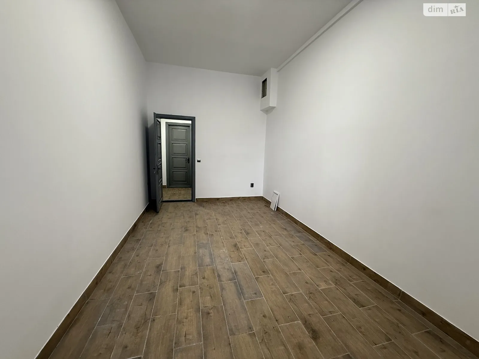 Сдается в аренду помещения свободного назначения 35 кв. м в 10-этажном здании, цена: 5500 грн - фото 1