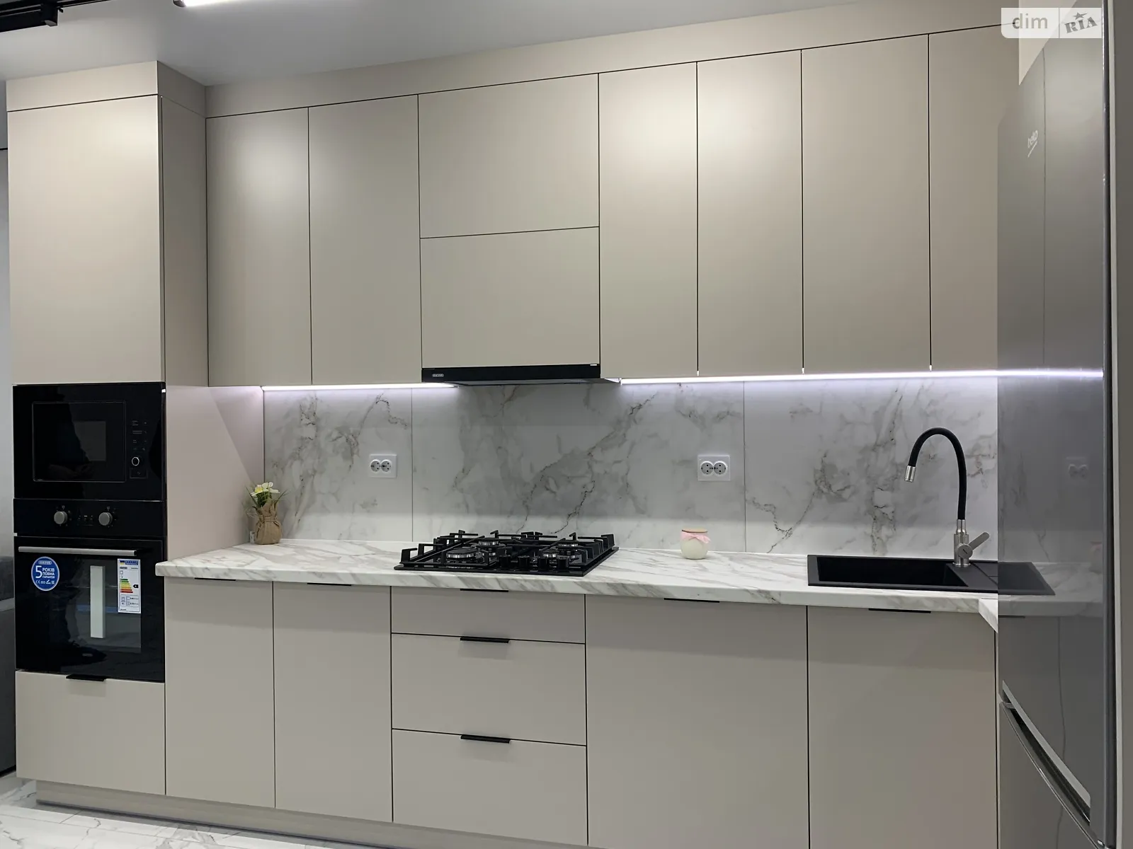 2-комнатная квартира 69.5 кв. м в Тернополе, цена: 85000 $ - фото 1