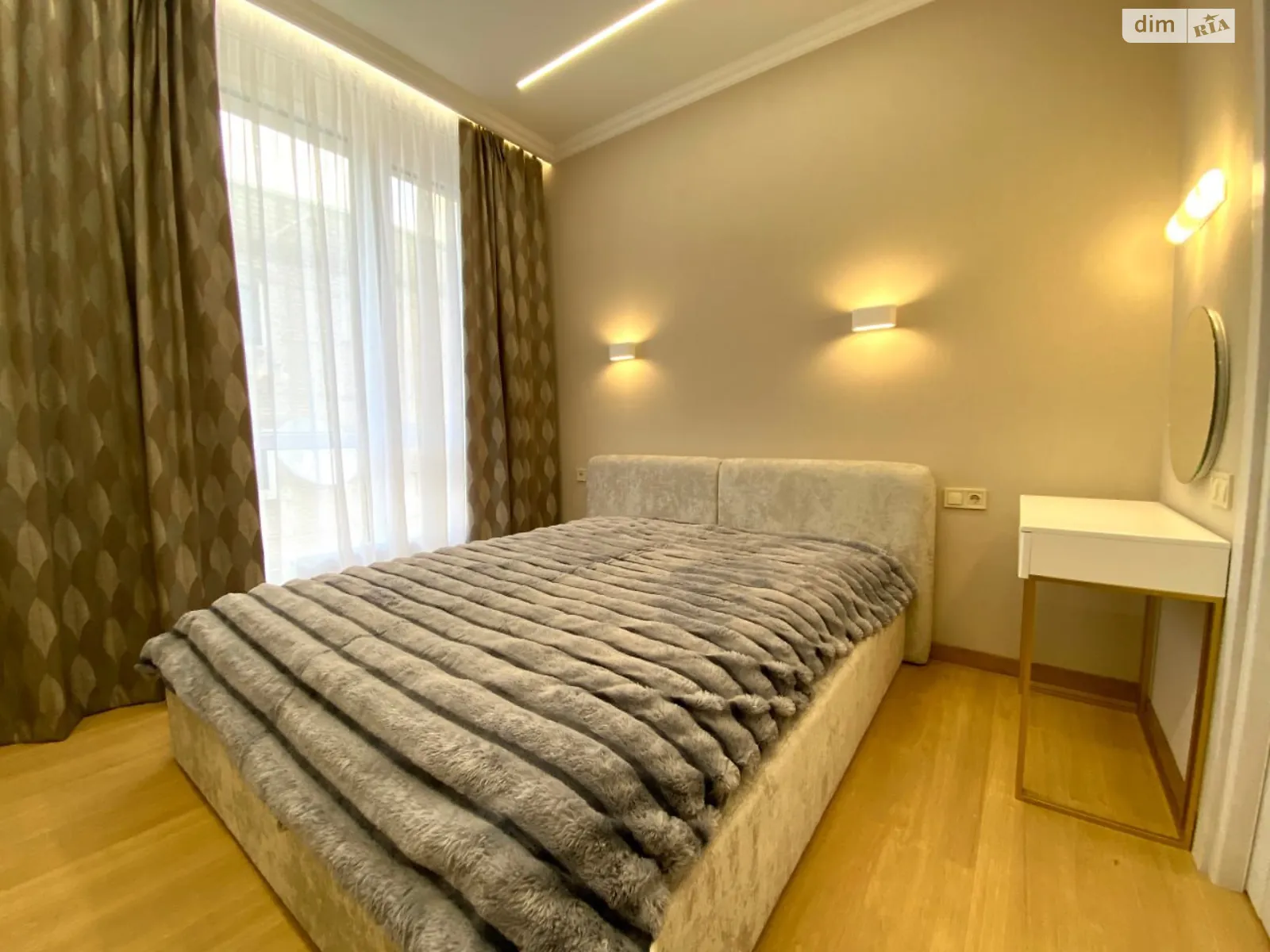 Продается 1-комнатная квартира 55 кв. м в Днепре, ул. Левка Лукьяненко, 6Д - фото 1