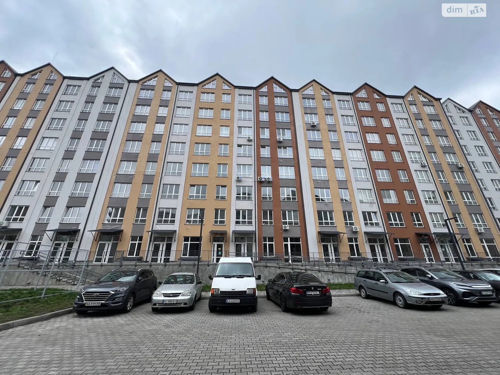 Продается 1-комнатная квартира 37 кв. м в Броварах, ул. Анатолия Луценко, 23 - фото 1