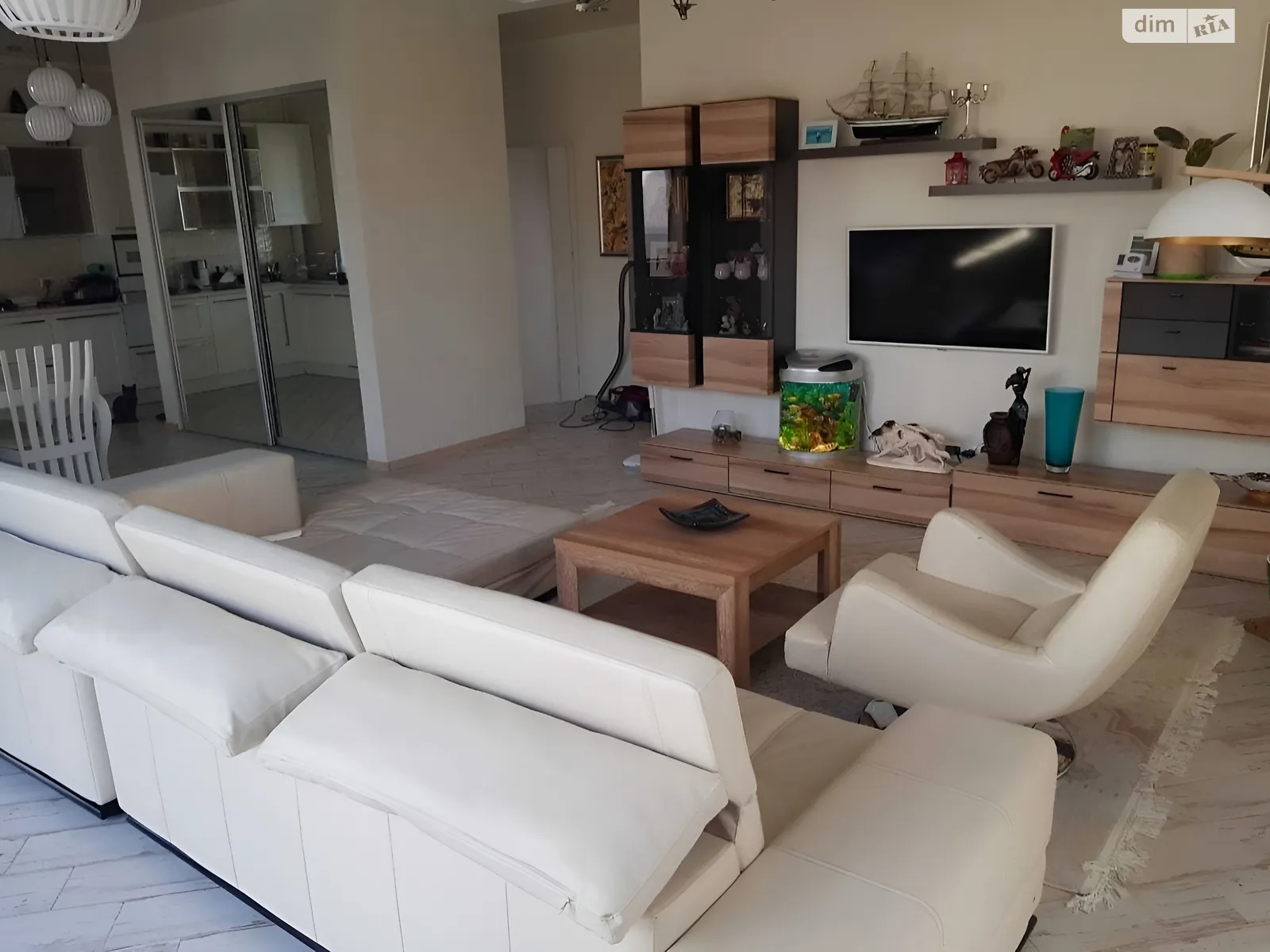 Продается одноэтажный дом 170 кв. м с камином, цена: 230000 $ - фото 1