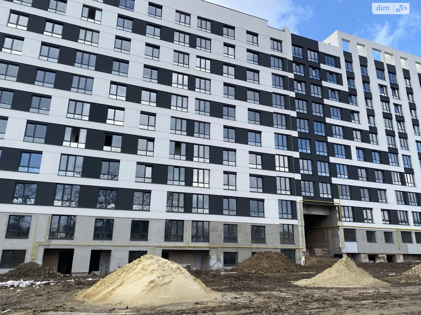 2-комнатная квартира 64.83 кв. м в Тернополе, ул. Микулинецкая - фото 1