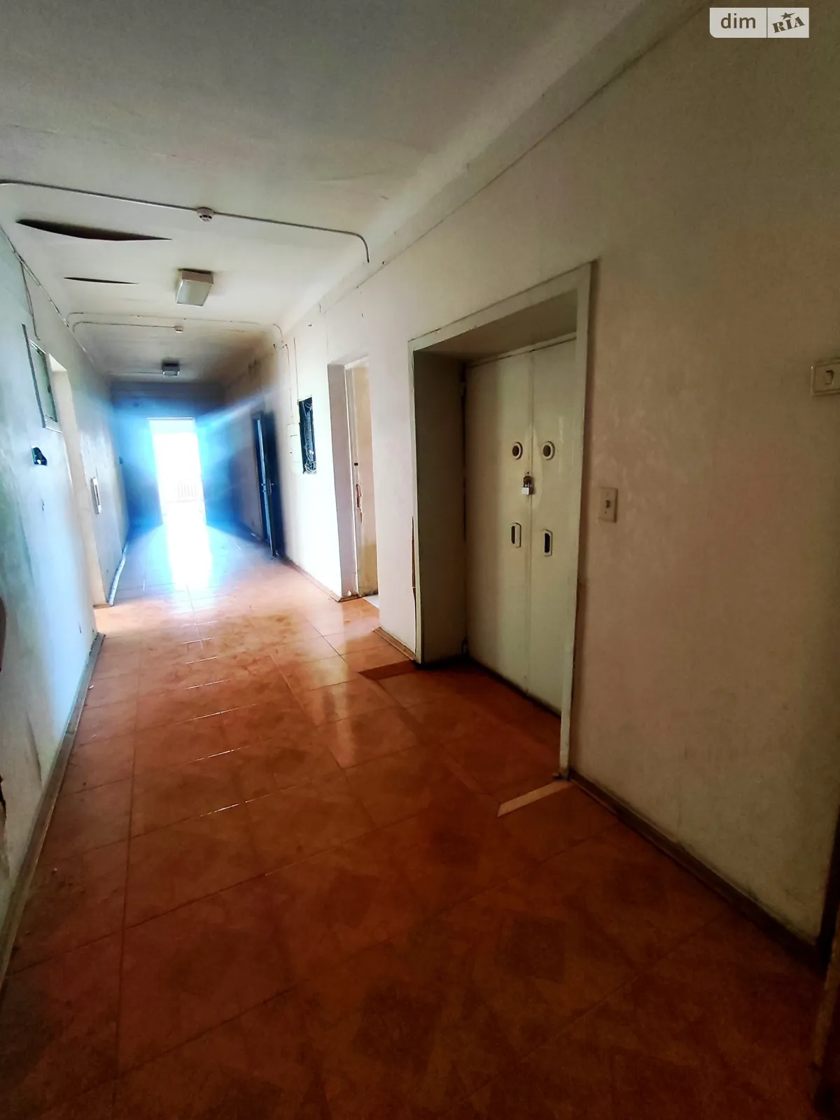 Здається в оренду приміщення вільного призначення 220 кв. м в 5-поверховій будівлі, цена: 23980 грн - фото 1