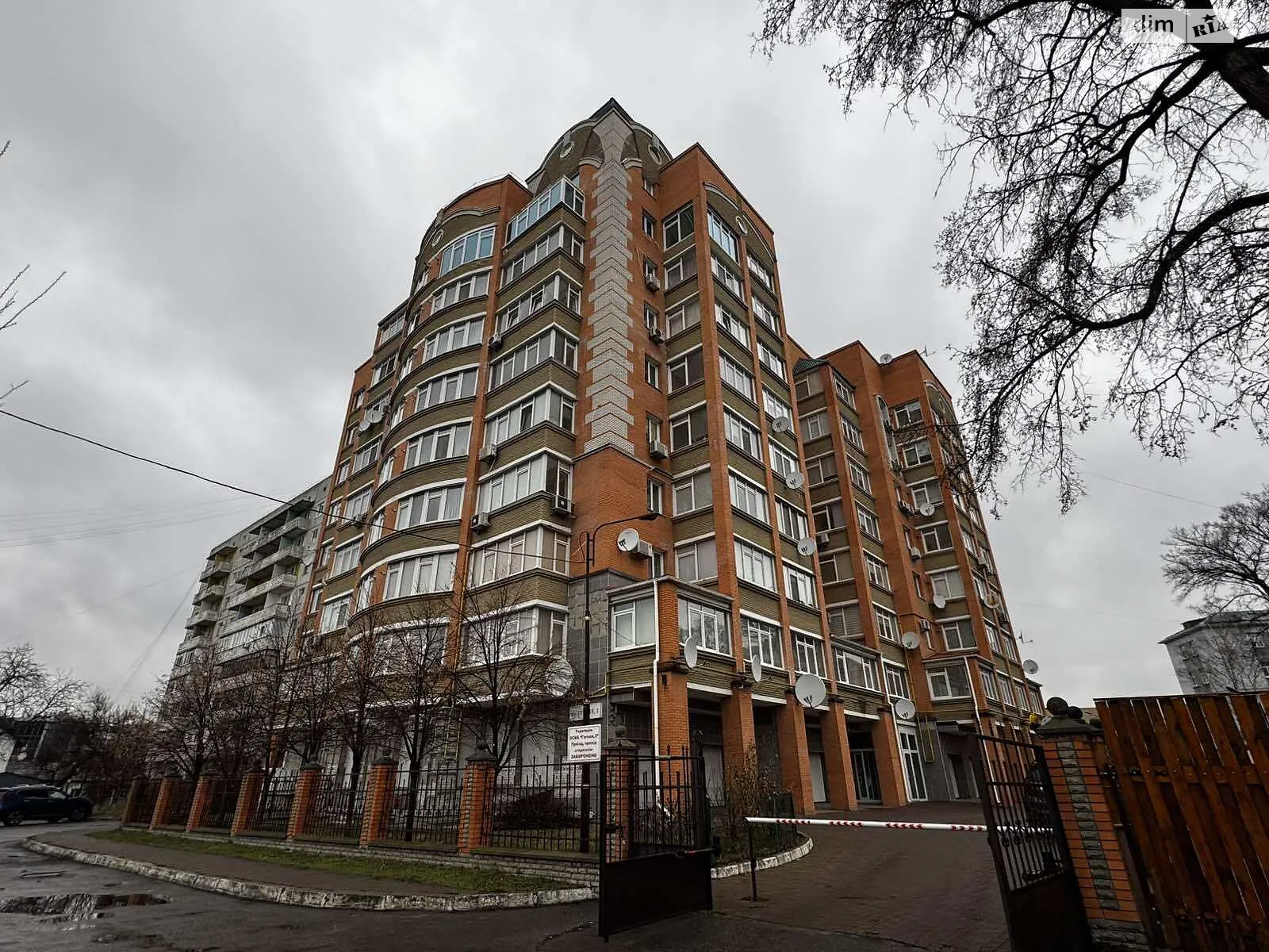 Продается 1-комнатная квартира 115.4 кв. м в Белой Церкви, ул. Гоголя, 3 - фото 1