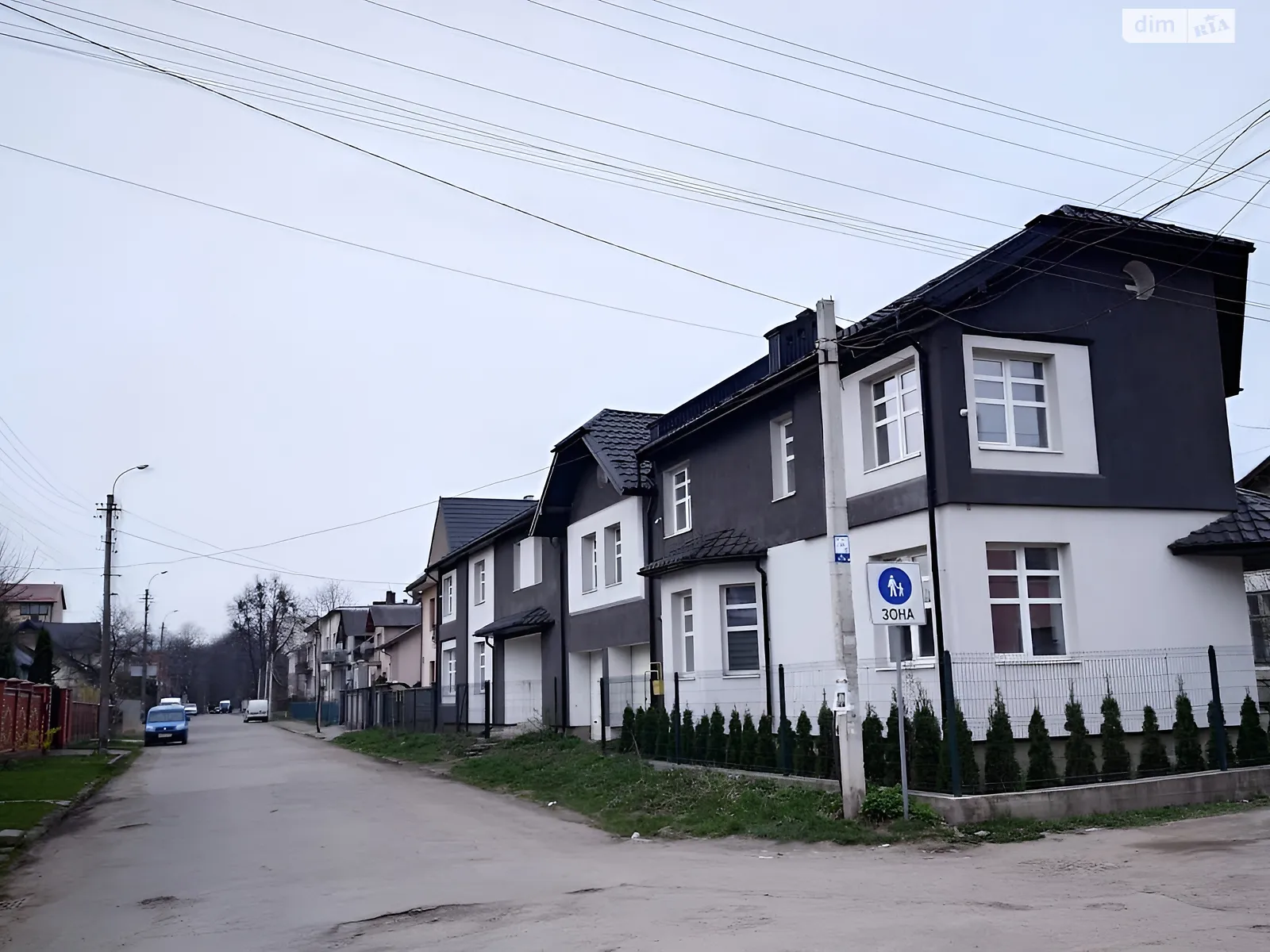 Продается дом на 2 этажа 287 кв. м с гаражом, цена: 258500 $ - фото 1