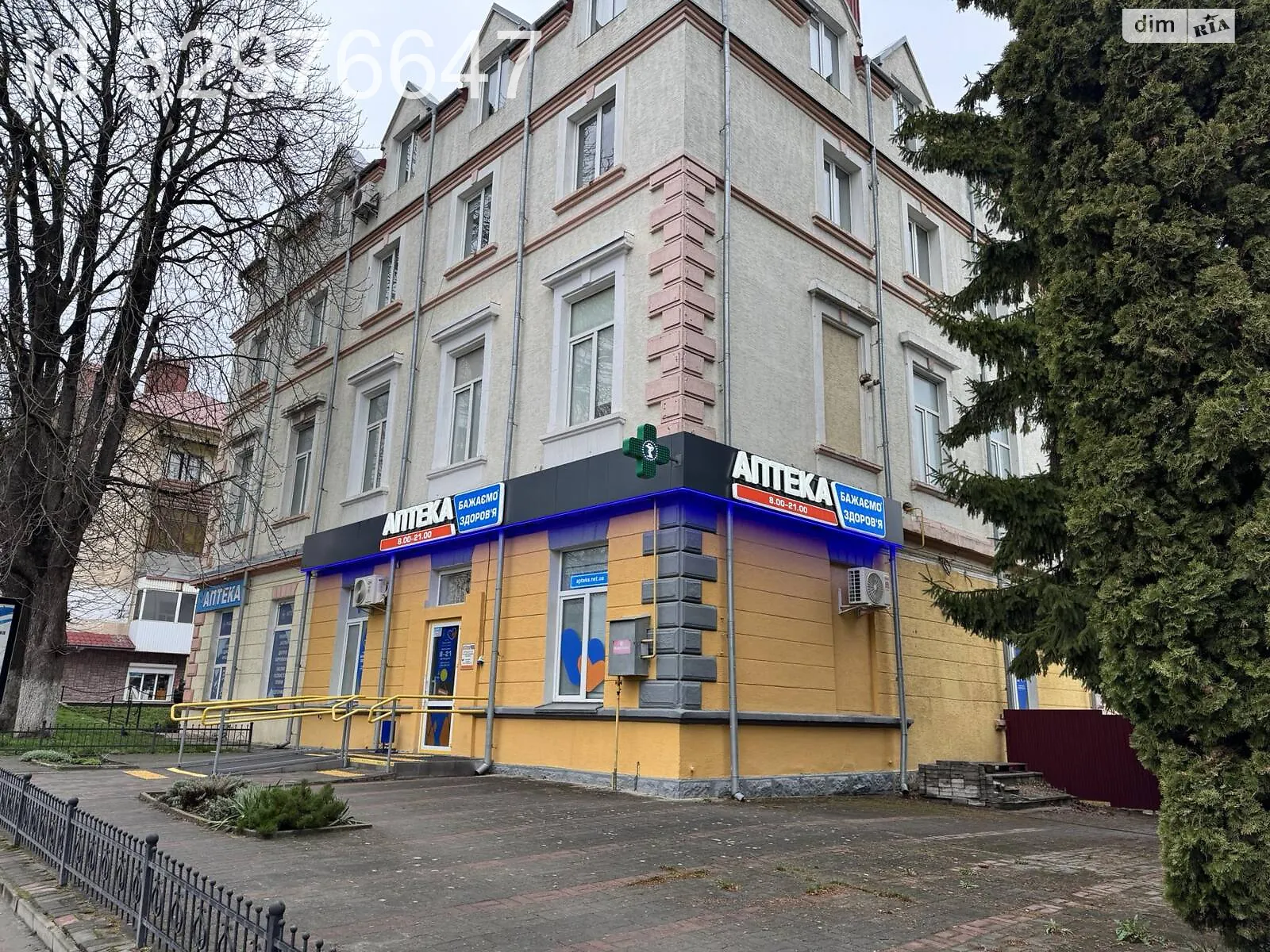Продается 3-комнатная квартира 102.9 кв. м в Черткове, ул. Степана Бандеры, 54А - фото 1