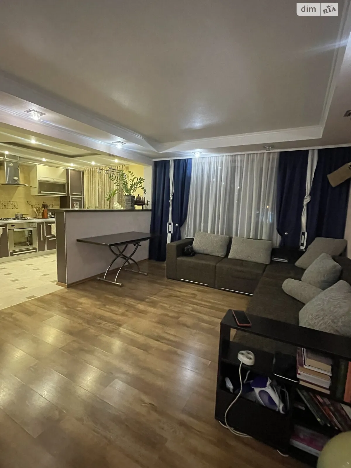 Продается 3-комнатная квартира 56.6 кв. м в Харькове, ул. Паращука Юрия - фото 1