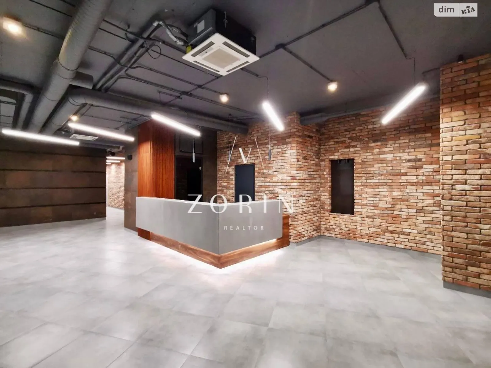 Здається в оренду офіс 242 кв. м в бізнес-центрі, цена: 4000 $ - фото 1
