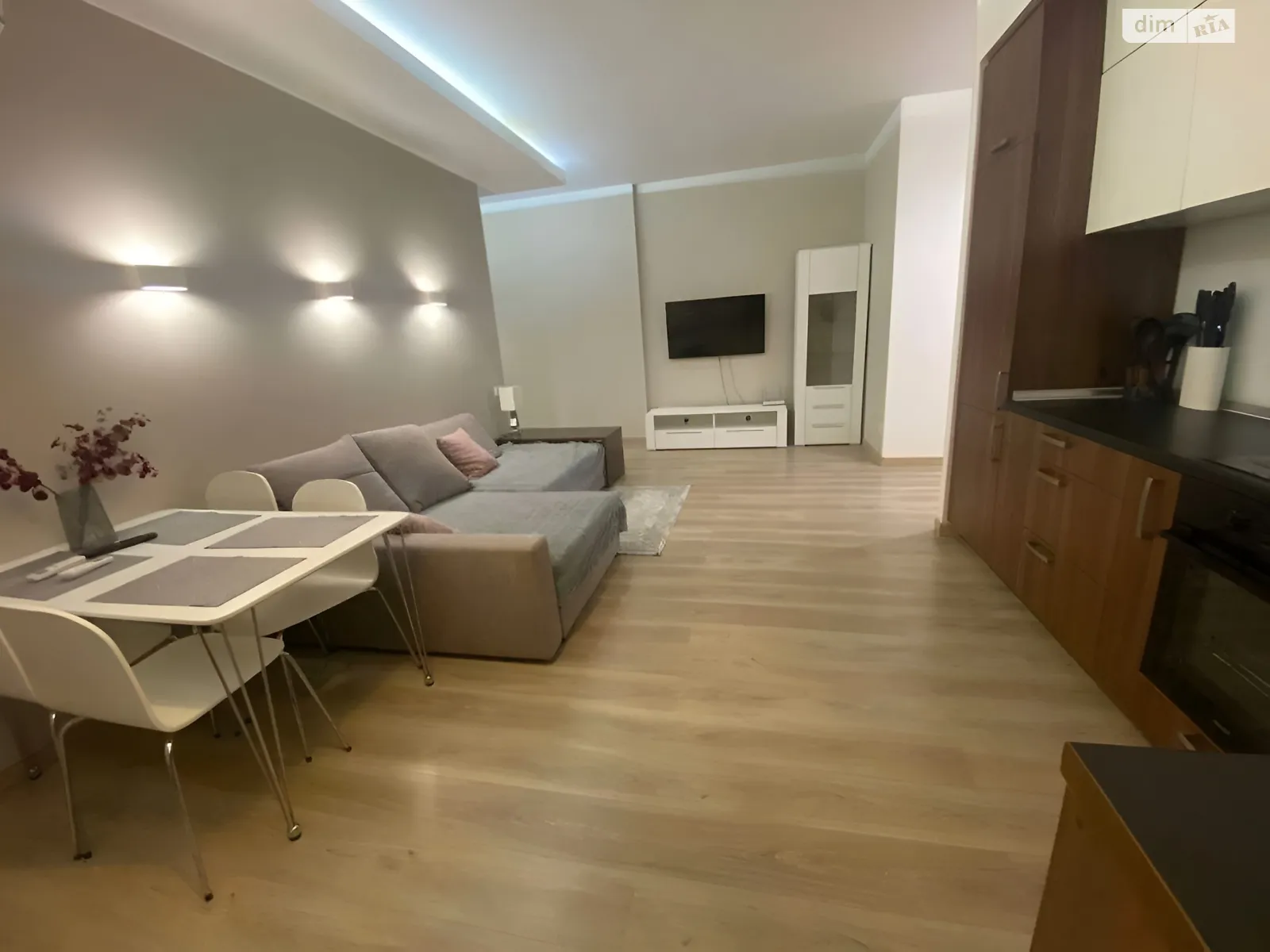 Сдается в аренду 3-комнатная квартира 82 кв. м в Днепре, ул. Симферопольская, 2К - фото 1