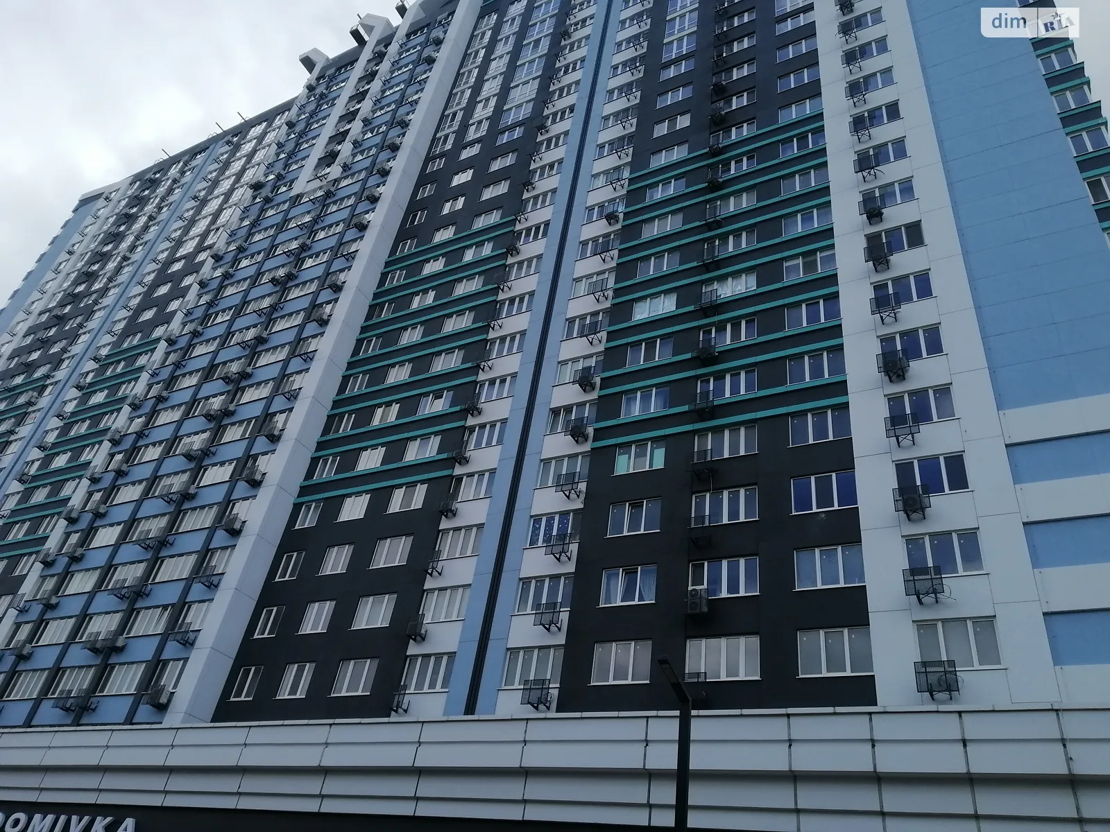 Продается 1-комнатная квартира 46 кв. м в Одессе, ул. Варненская - фото 1
