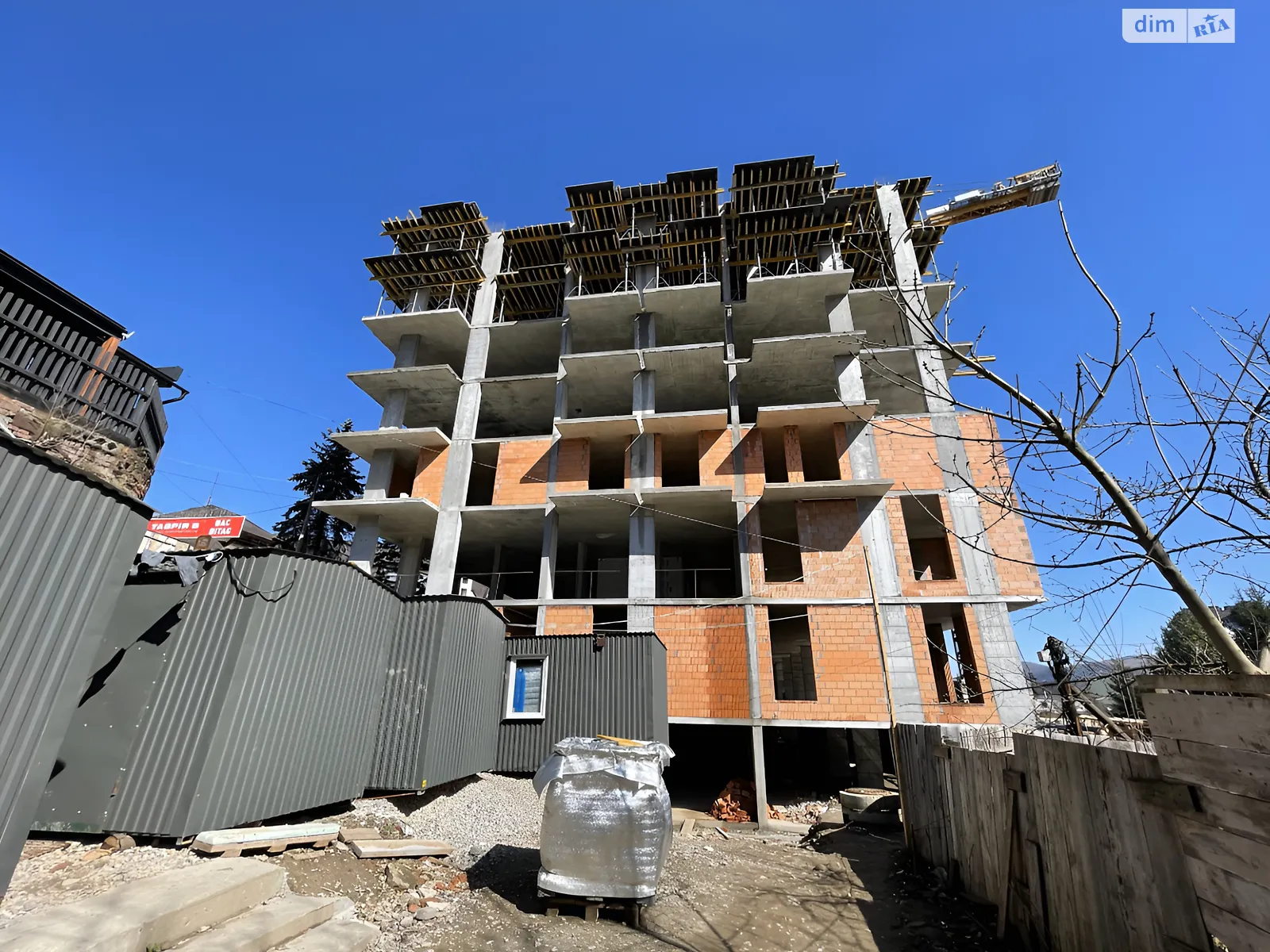 Продается 1-комнатная квартира 34.18 кв. м в Яремче, ул. Свободы, 251 - фото 1