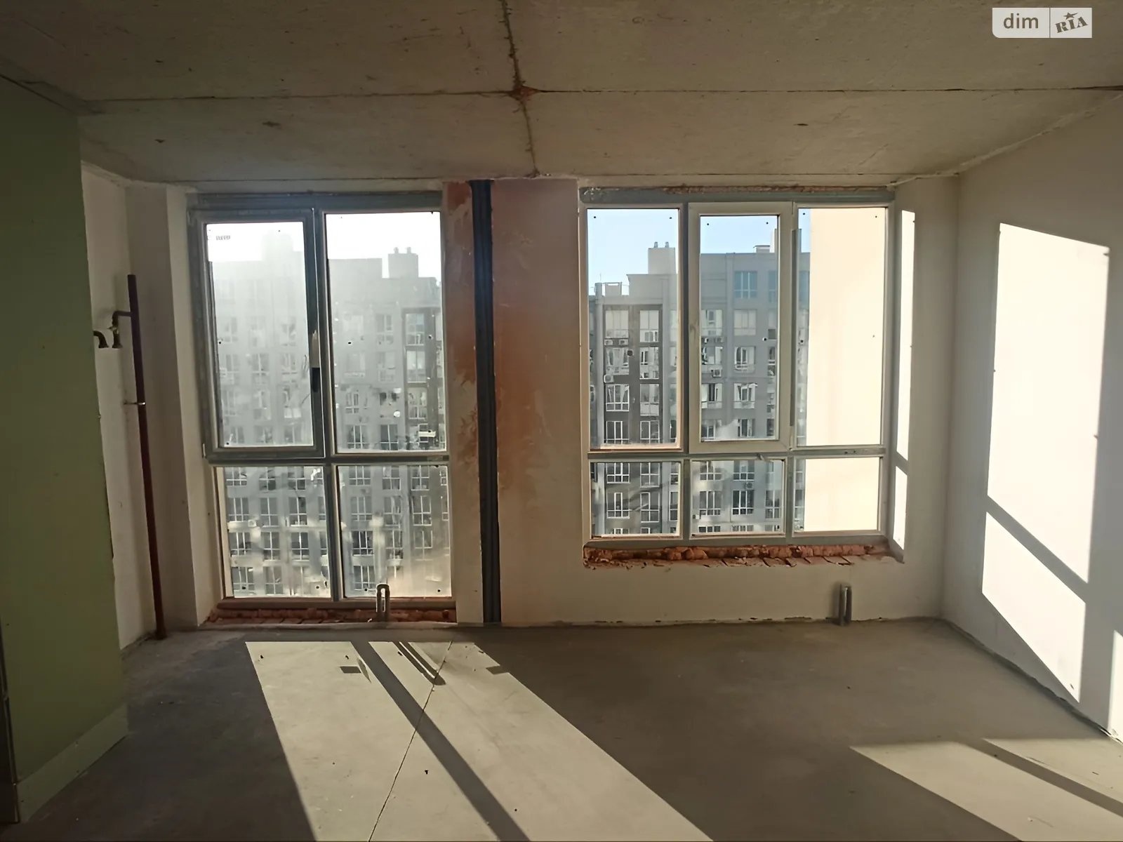Продается 3-комнатная квартира 62 кв. м в Крюковщине, ул. Богуславская, 6 - фото 1