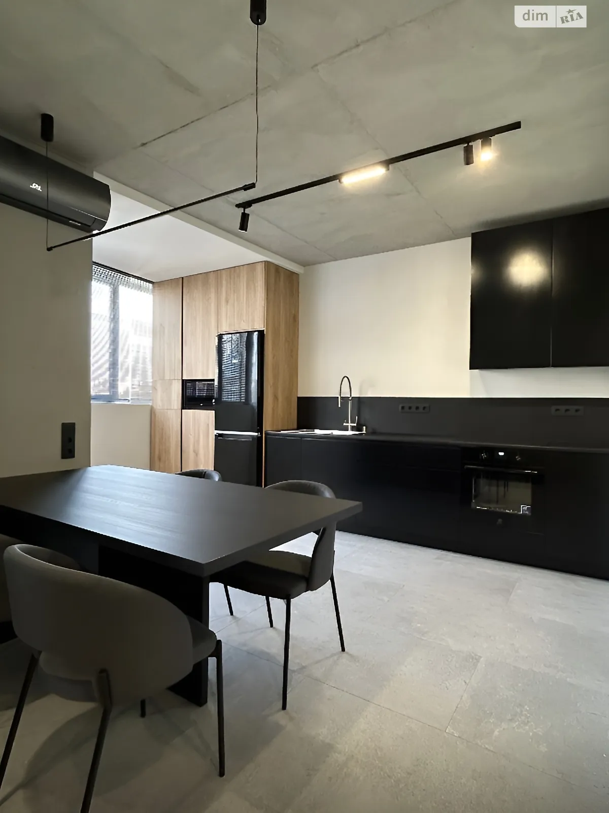 Продается 3-комнатная квартира 90 кв. м в Хмельницком, ул. Свободы, 20/1 - фото 1