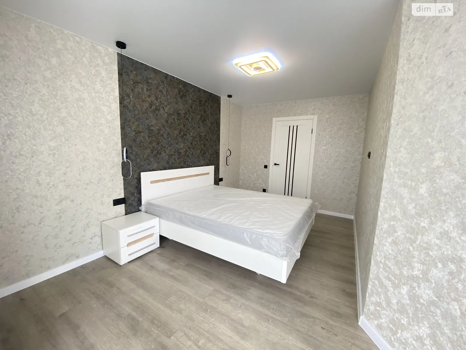 1-кімнатна квартира 44 кв. м у Тернополі, вул. Білогірська, 8 - фото 1