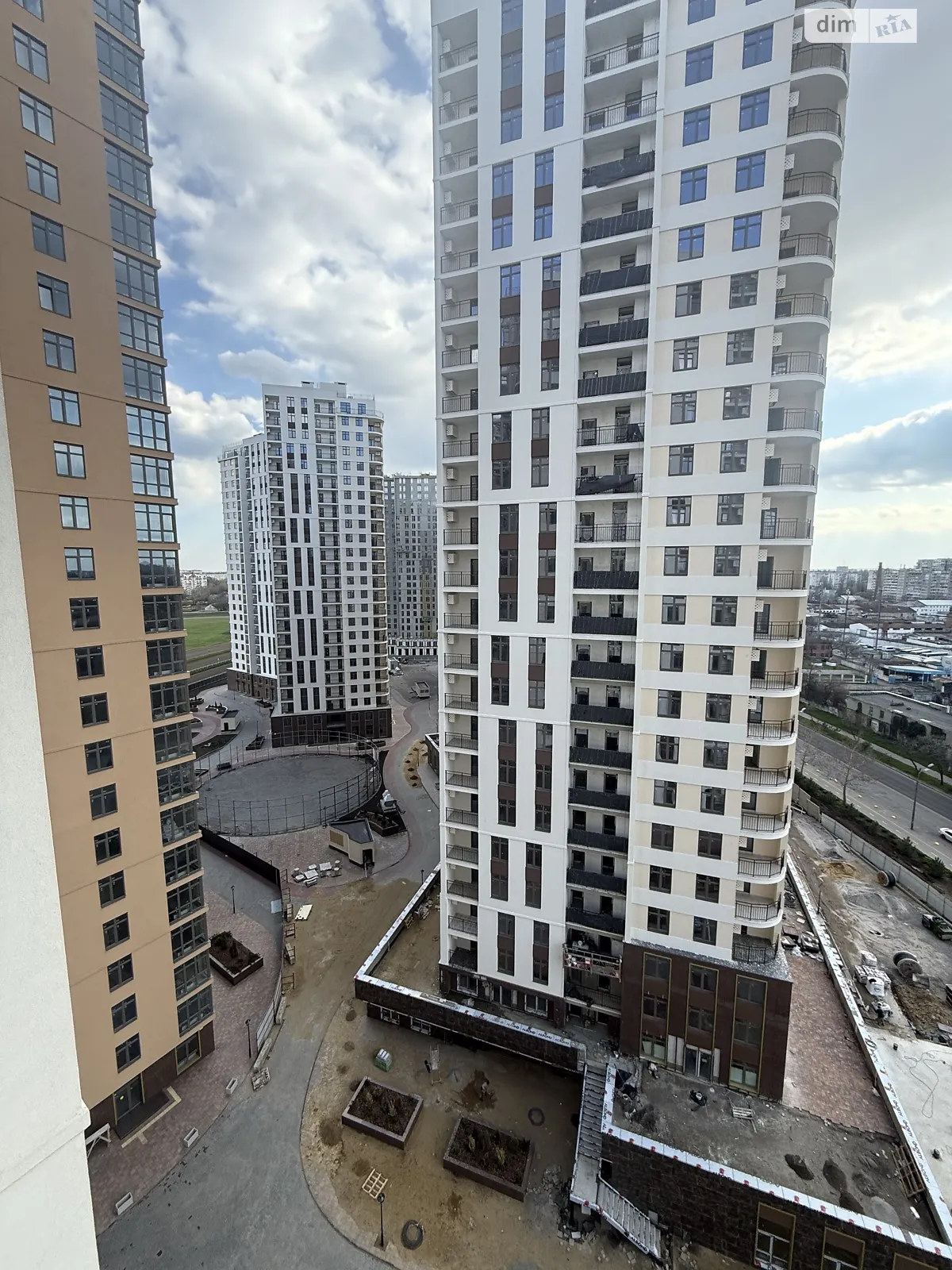 Продається 1-кімнатна квартира 42 кв. м у Одесі, вул. Краснова, 3 корпус 65 - фото 1