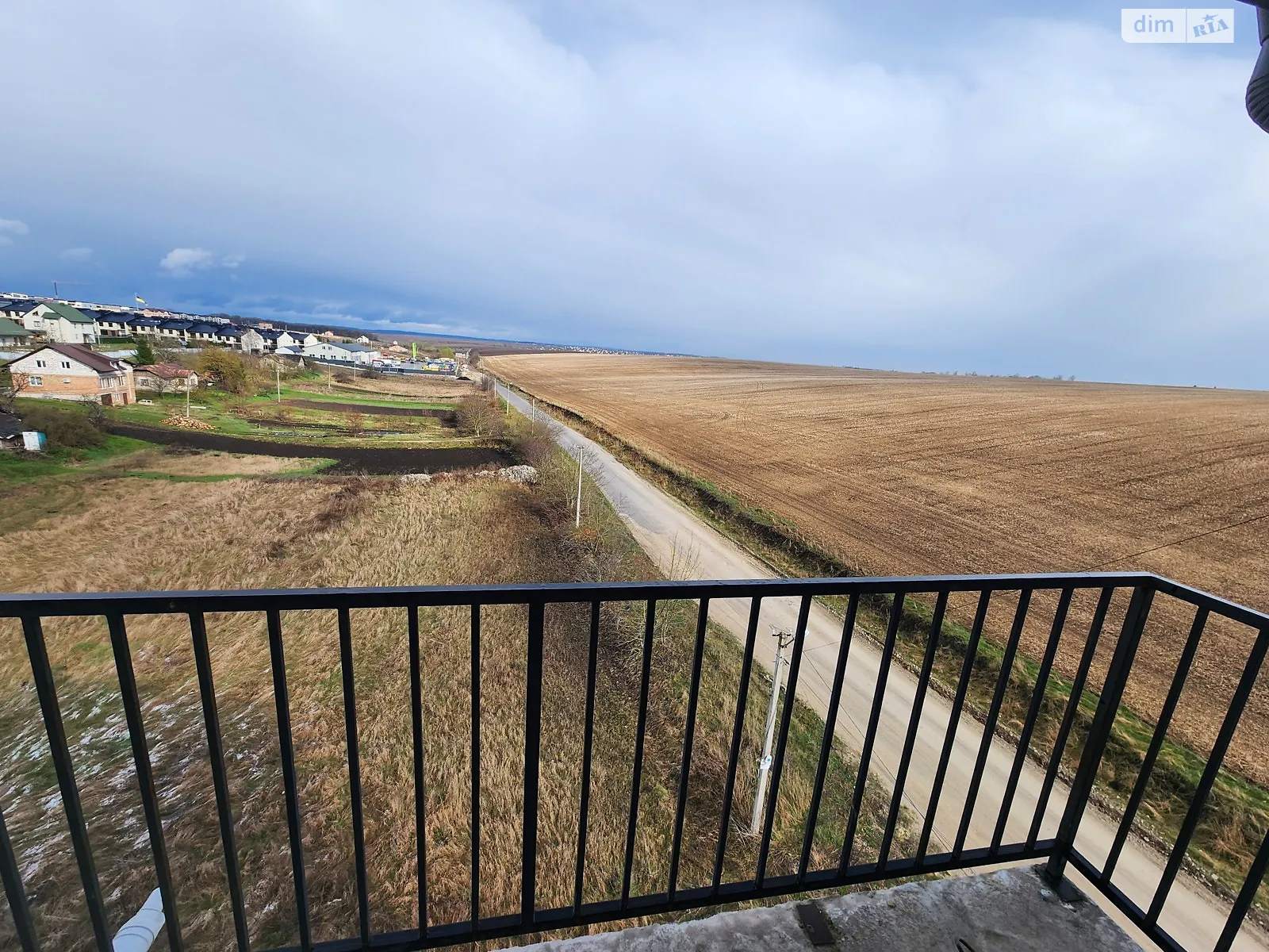 Продается 3-комнатная квартира 87 кв. м в Байковцах - фото 1